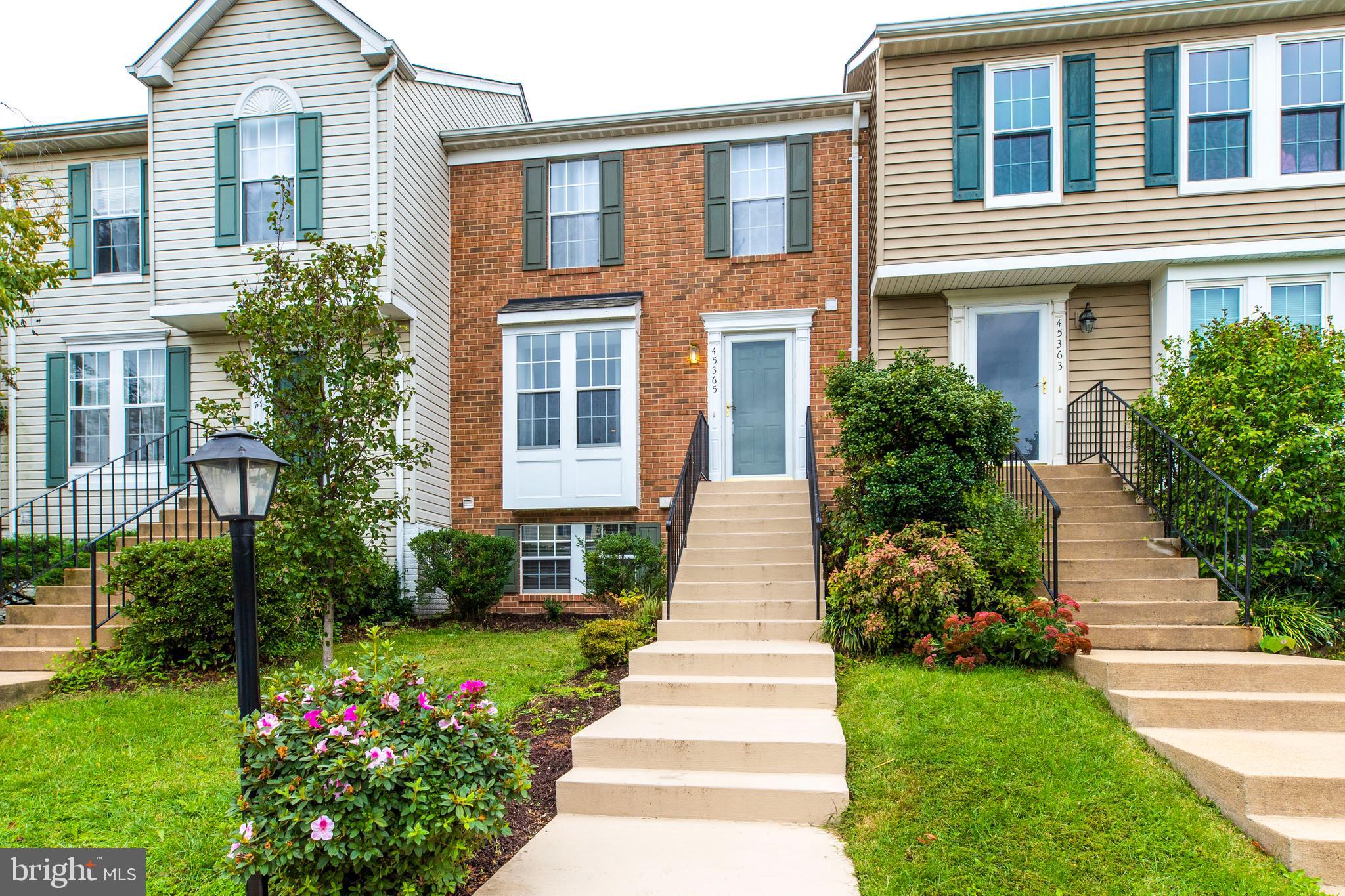 OLD GABLE SQUARE - Residential