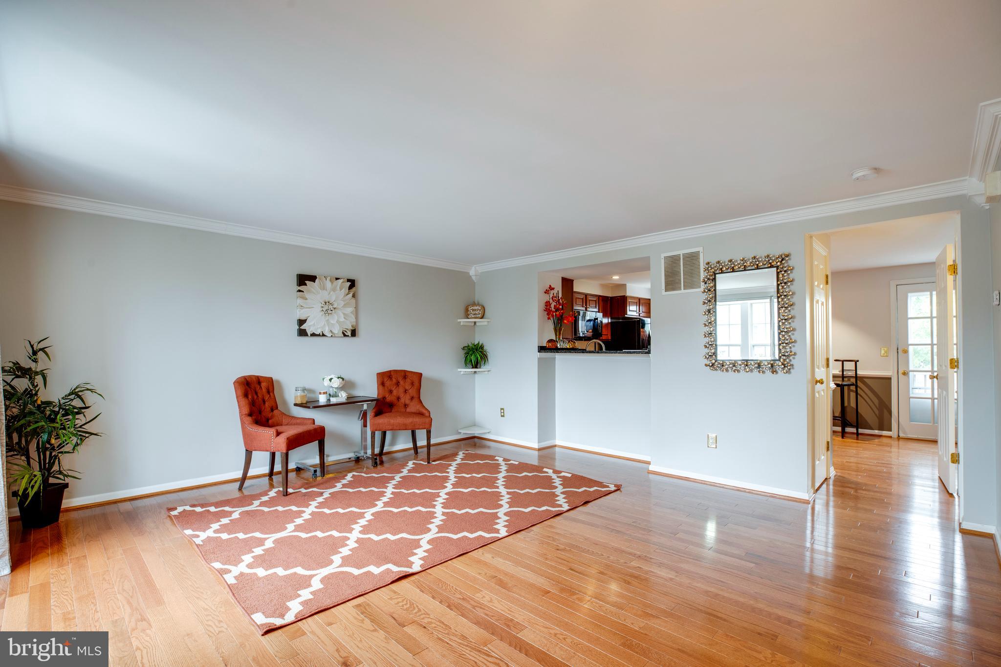 OLD GABLE SQUARE - Residential