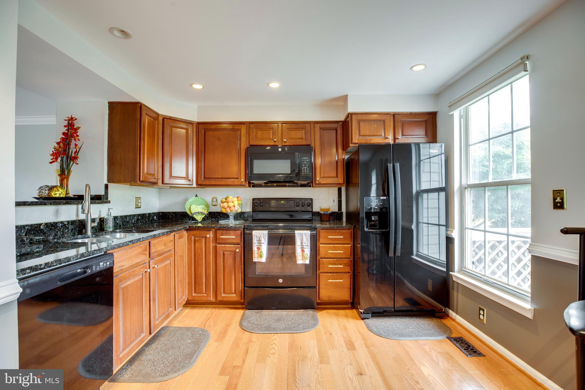 OLD GABLE SQUARE - Residential