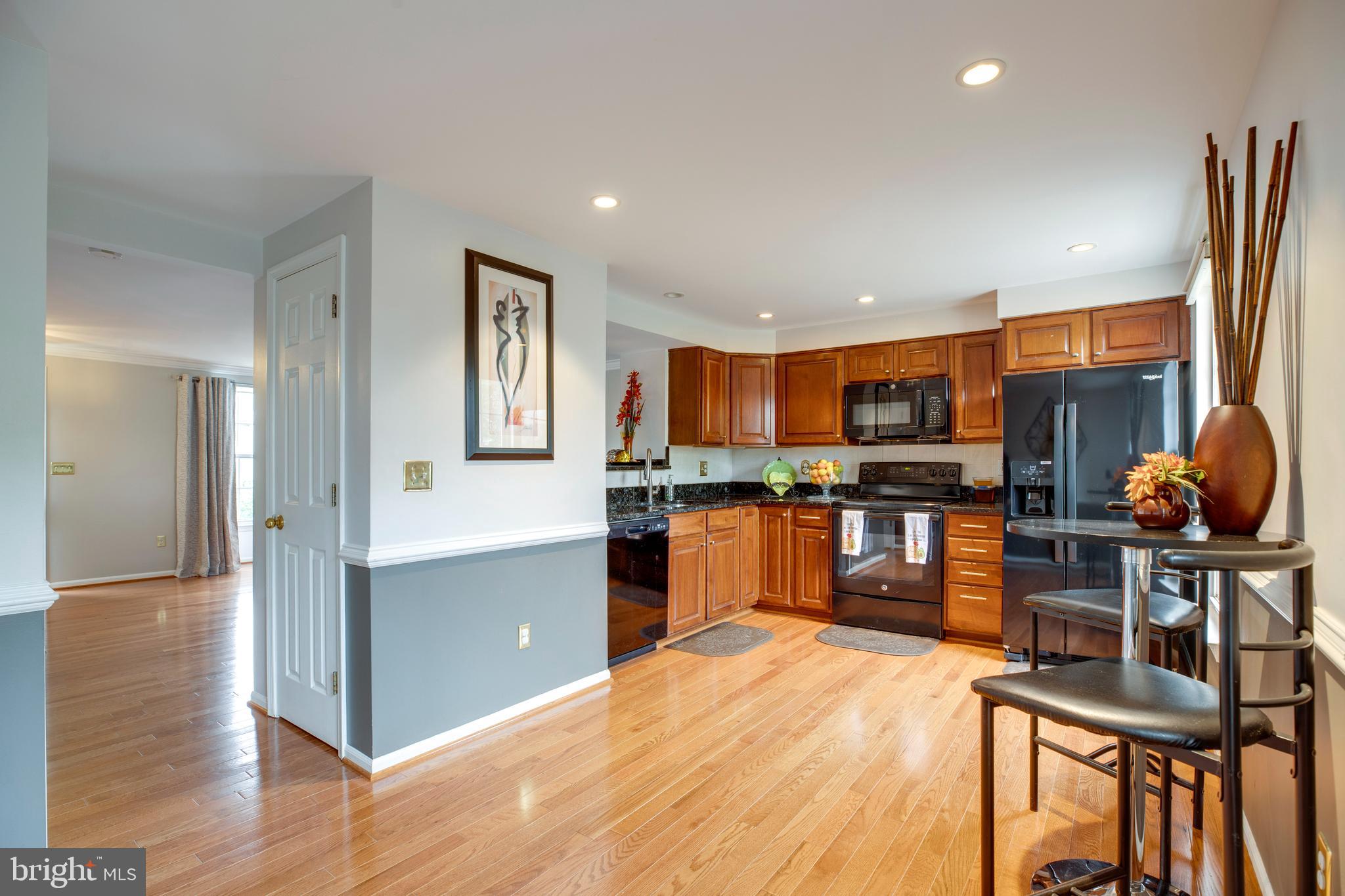 OLD GABLE SQUARE - Residential