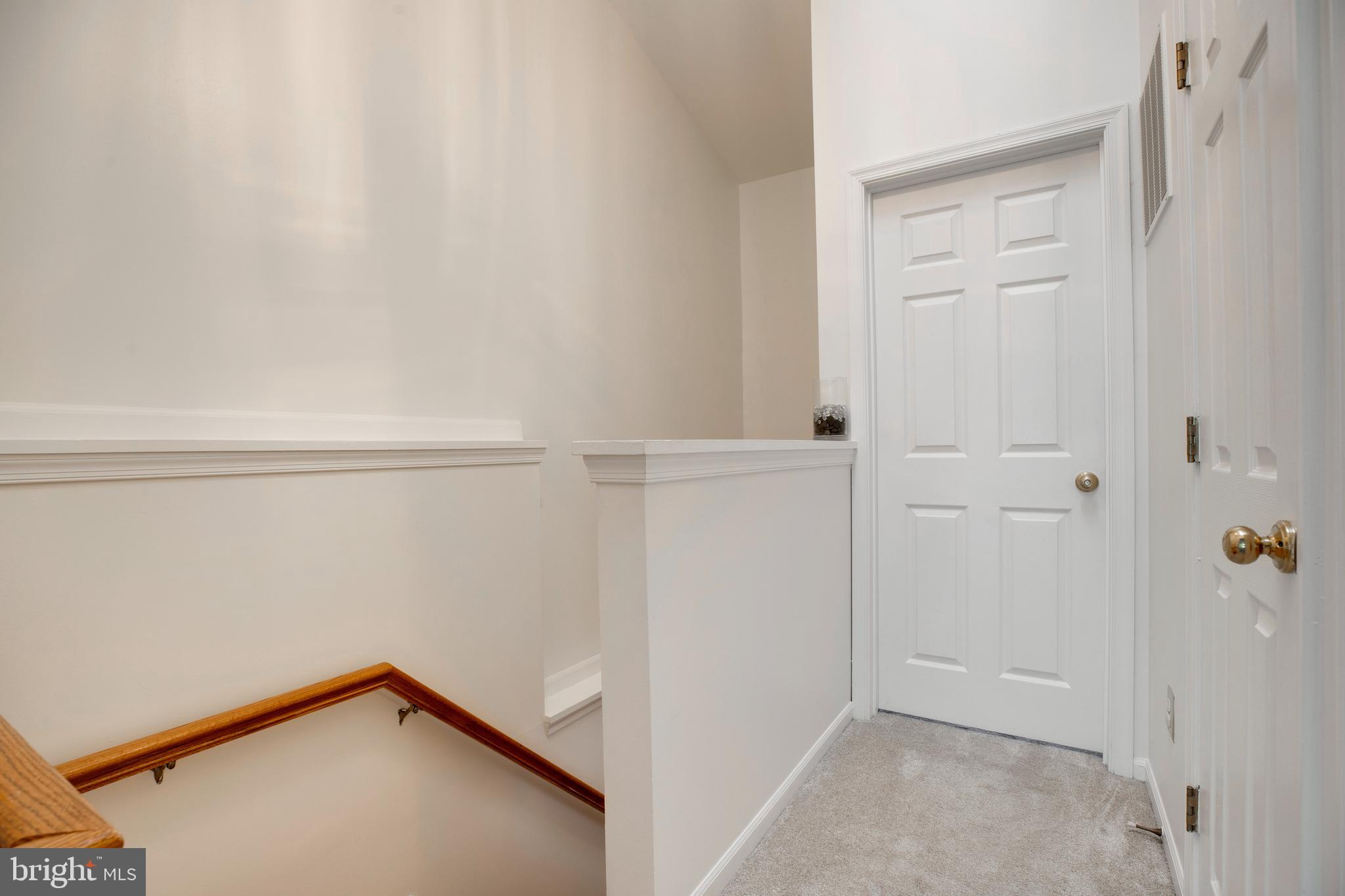 OLD GABLE SQUARE - Residential