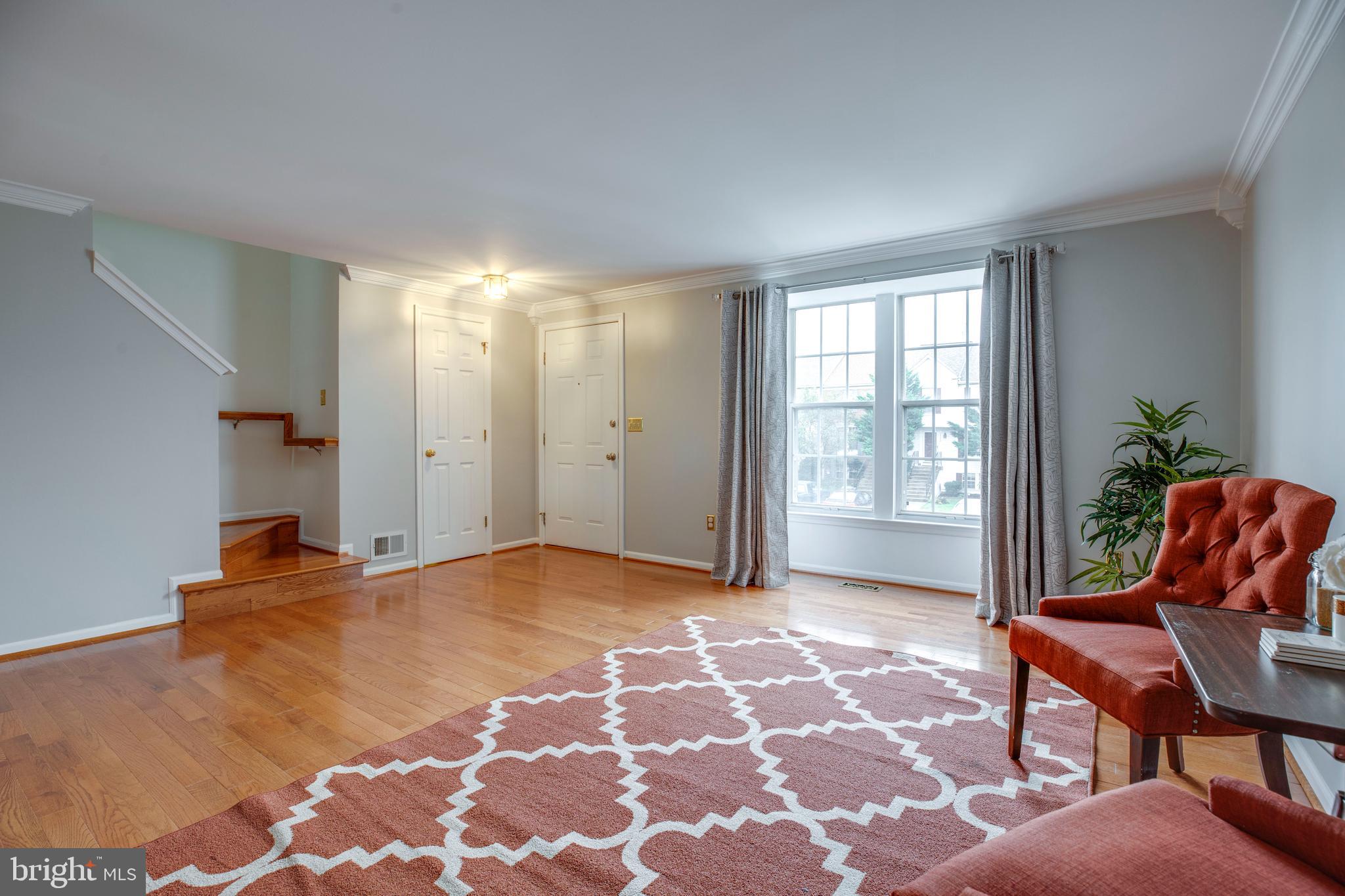 OLD GABLE SQUARE - Residential