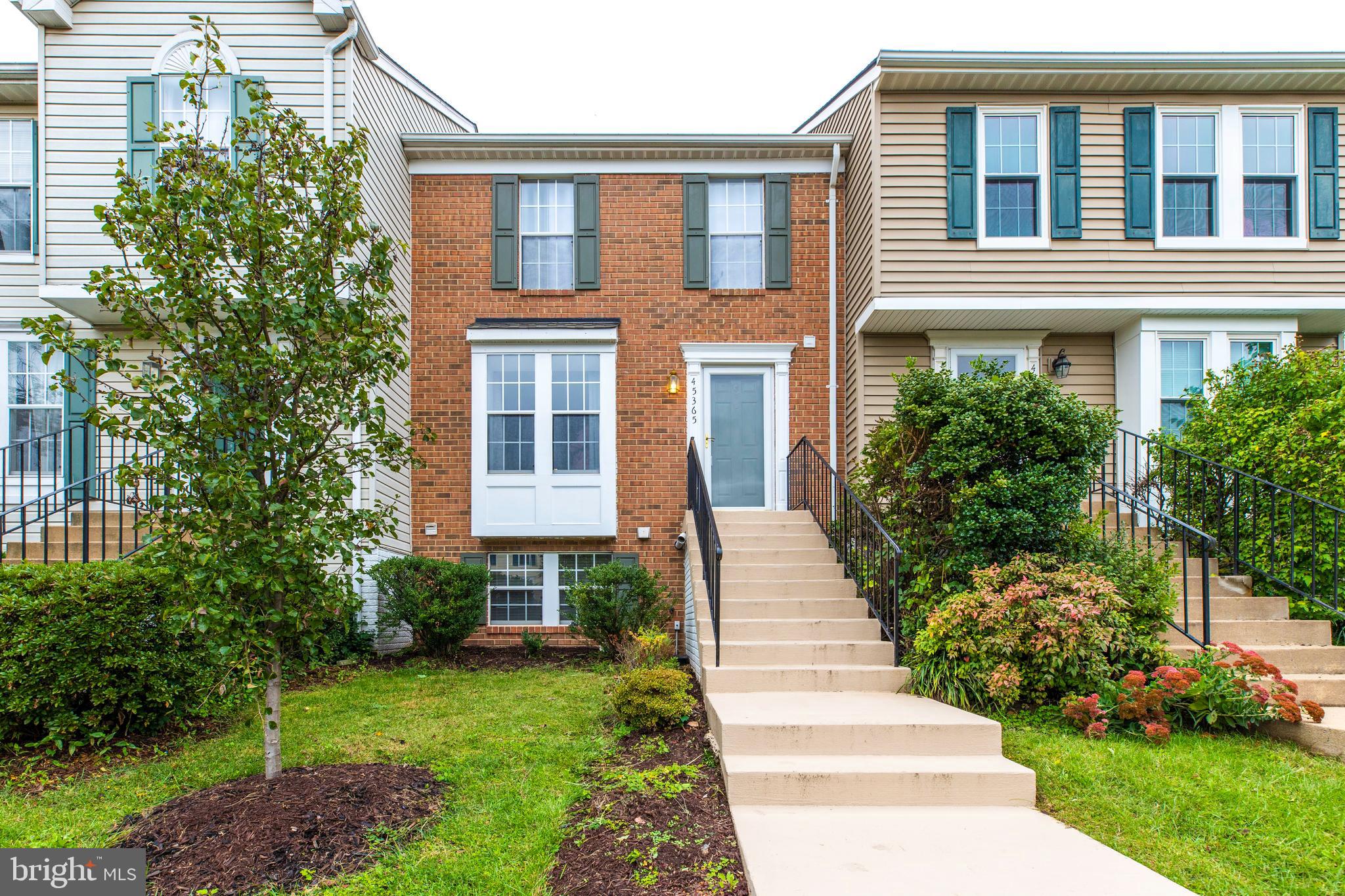 OLD GABLE SQUARE - Residential
