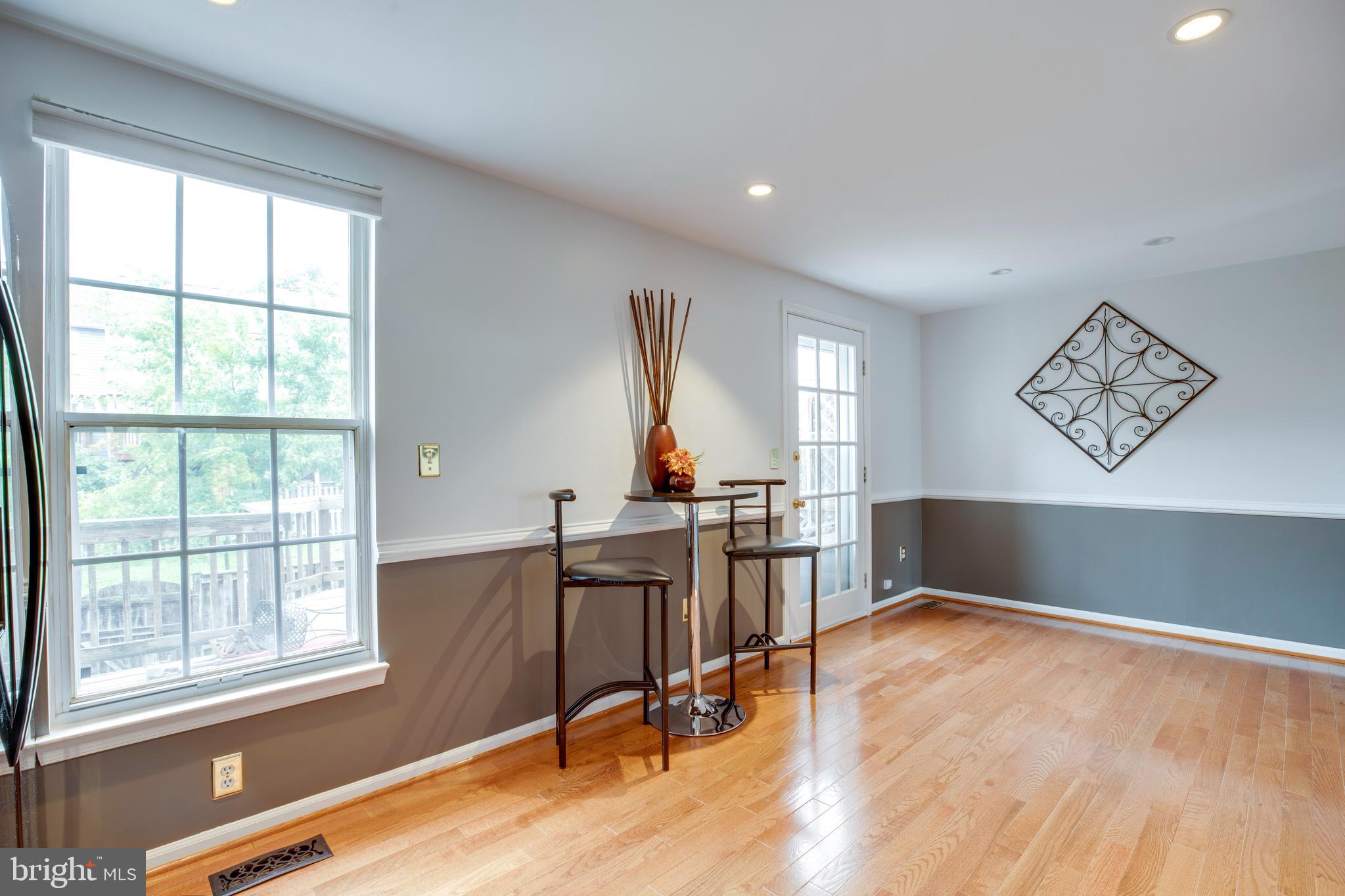 OLD GABLE SQUARE - Residential