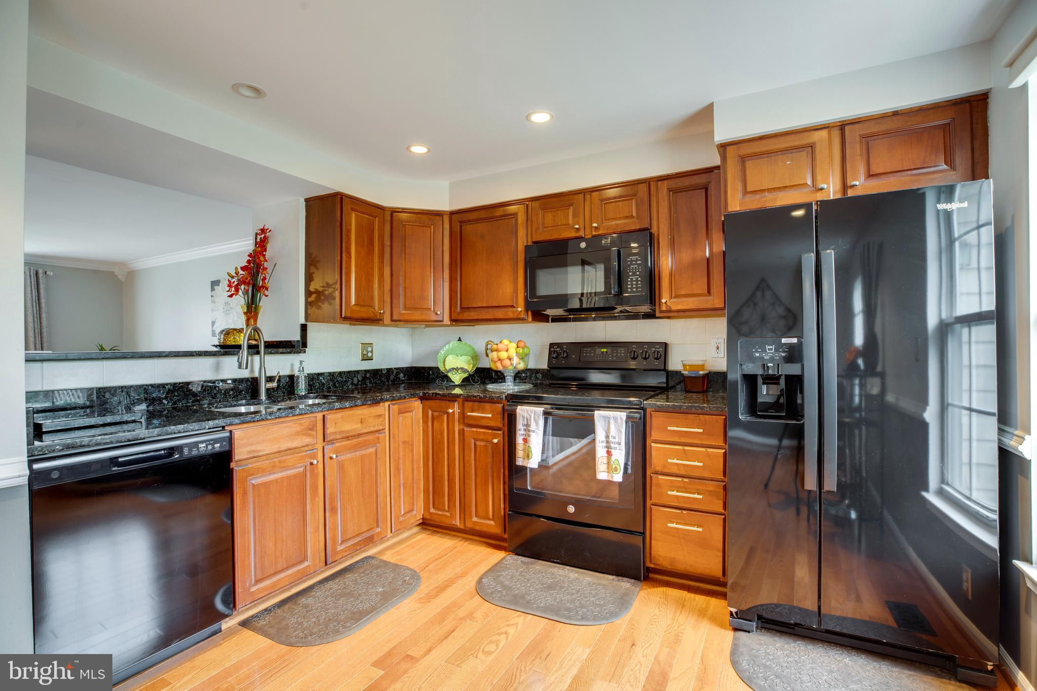 OLD GABLE SQUARE - Residential