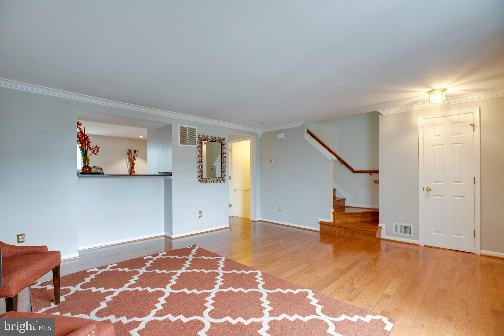 OLD GABLE SQUARE - Residential