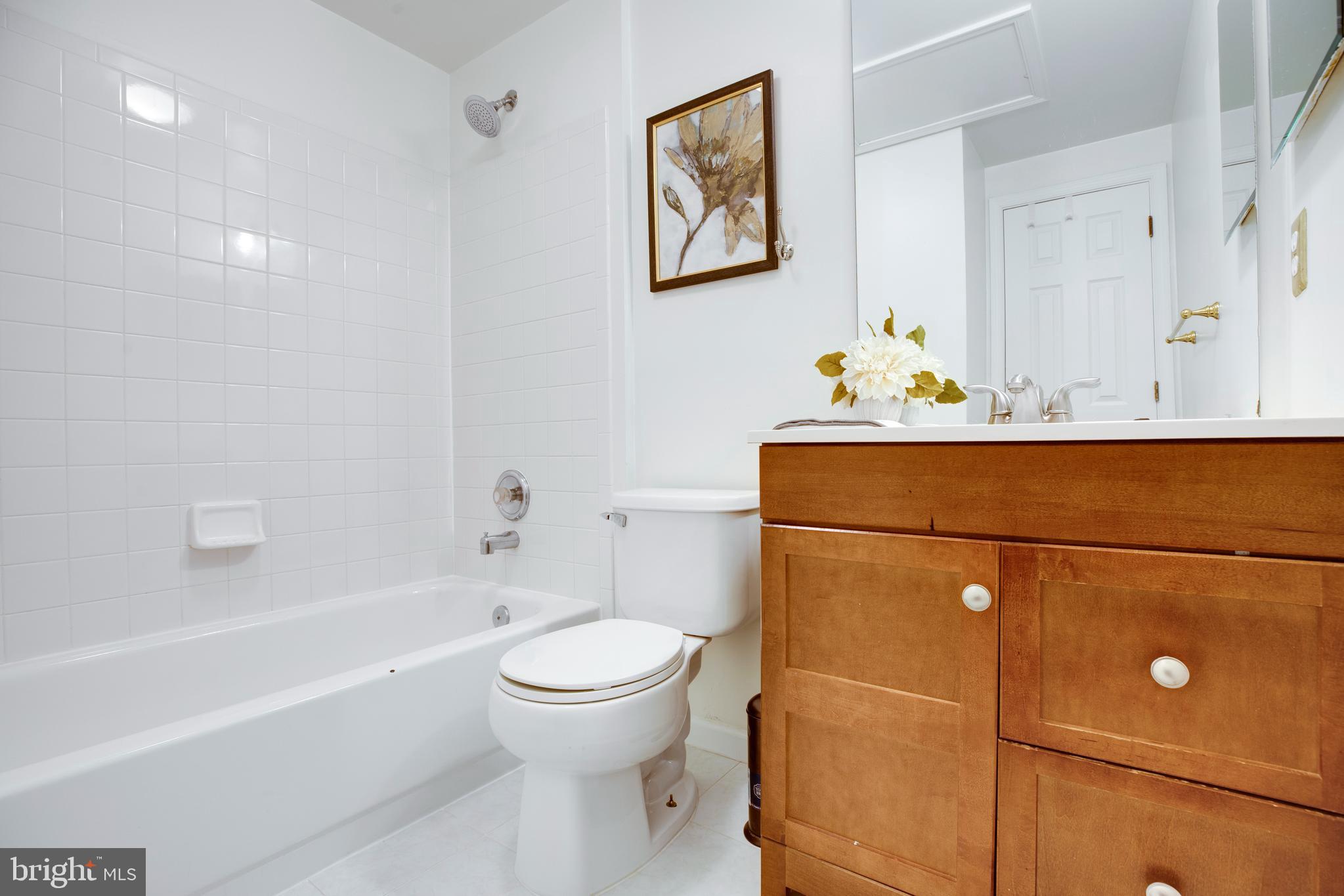 OLD GABLE SQUARE - Residential