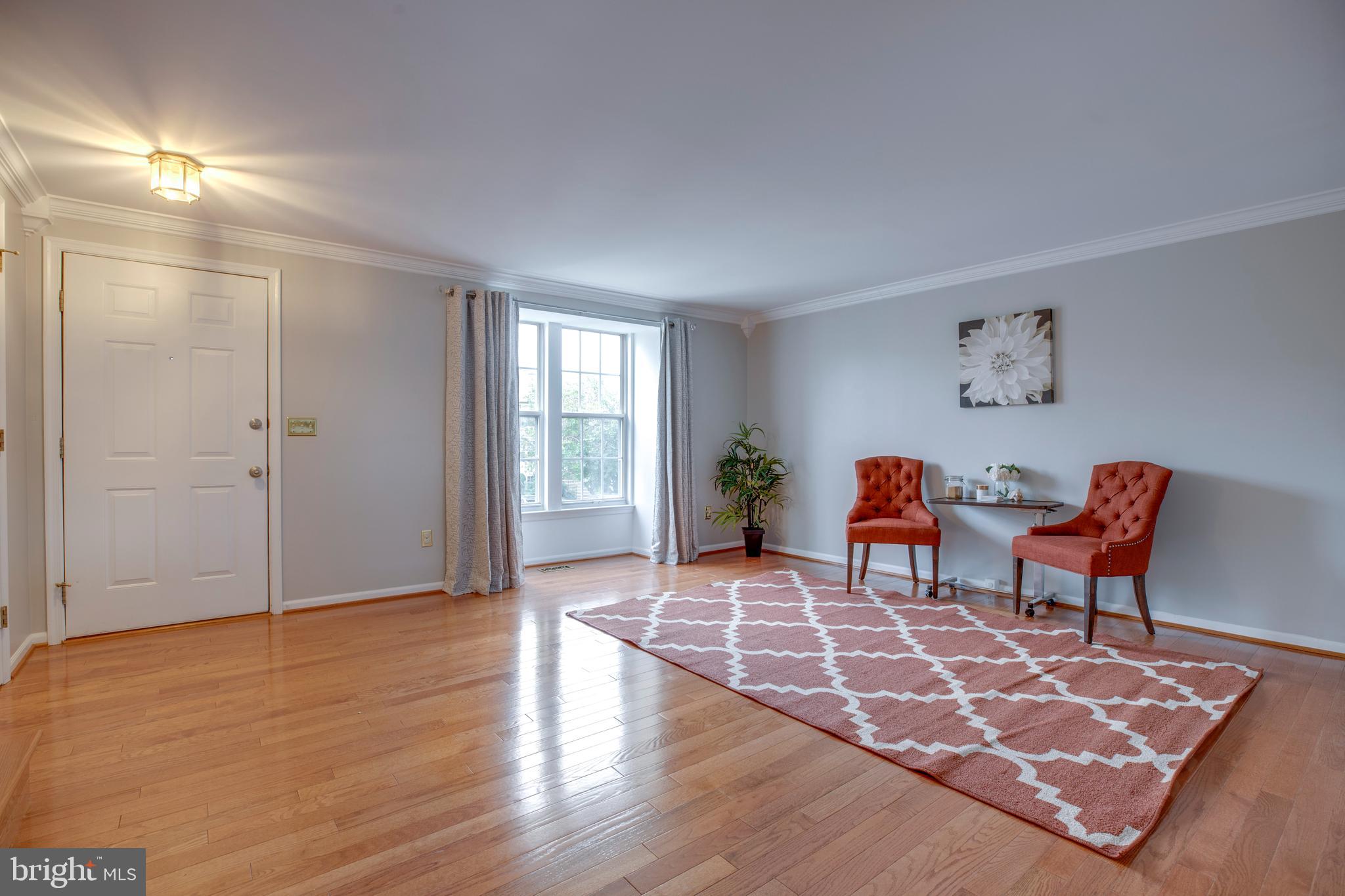 OLD GABLE SQUARE - Residential