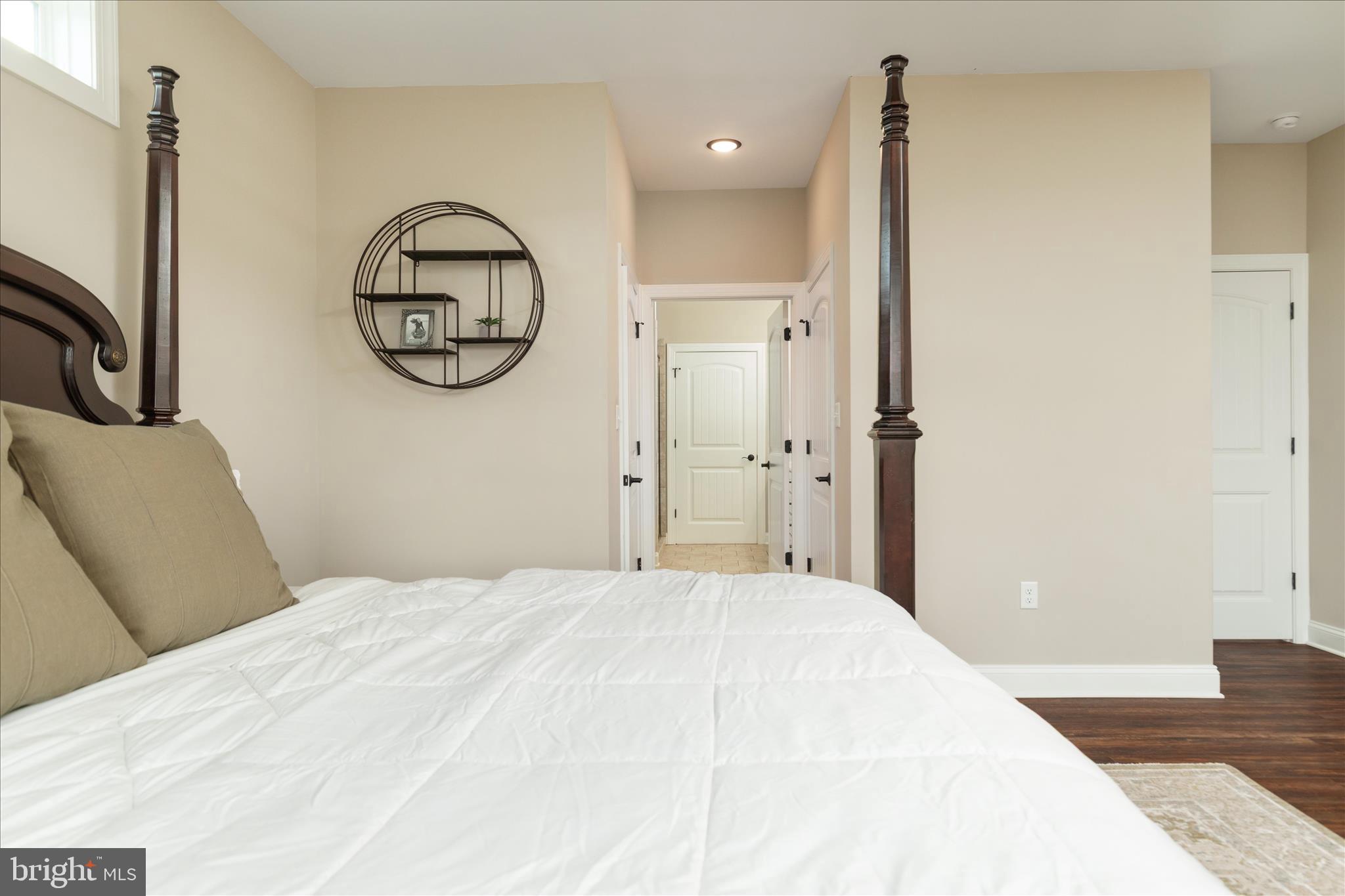 LOCUST LEVEL - Residential