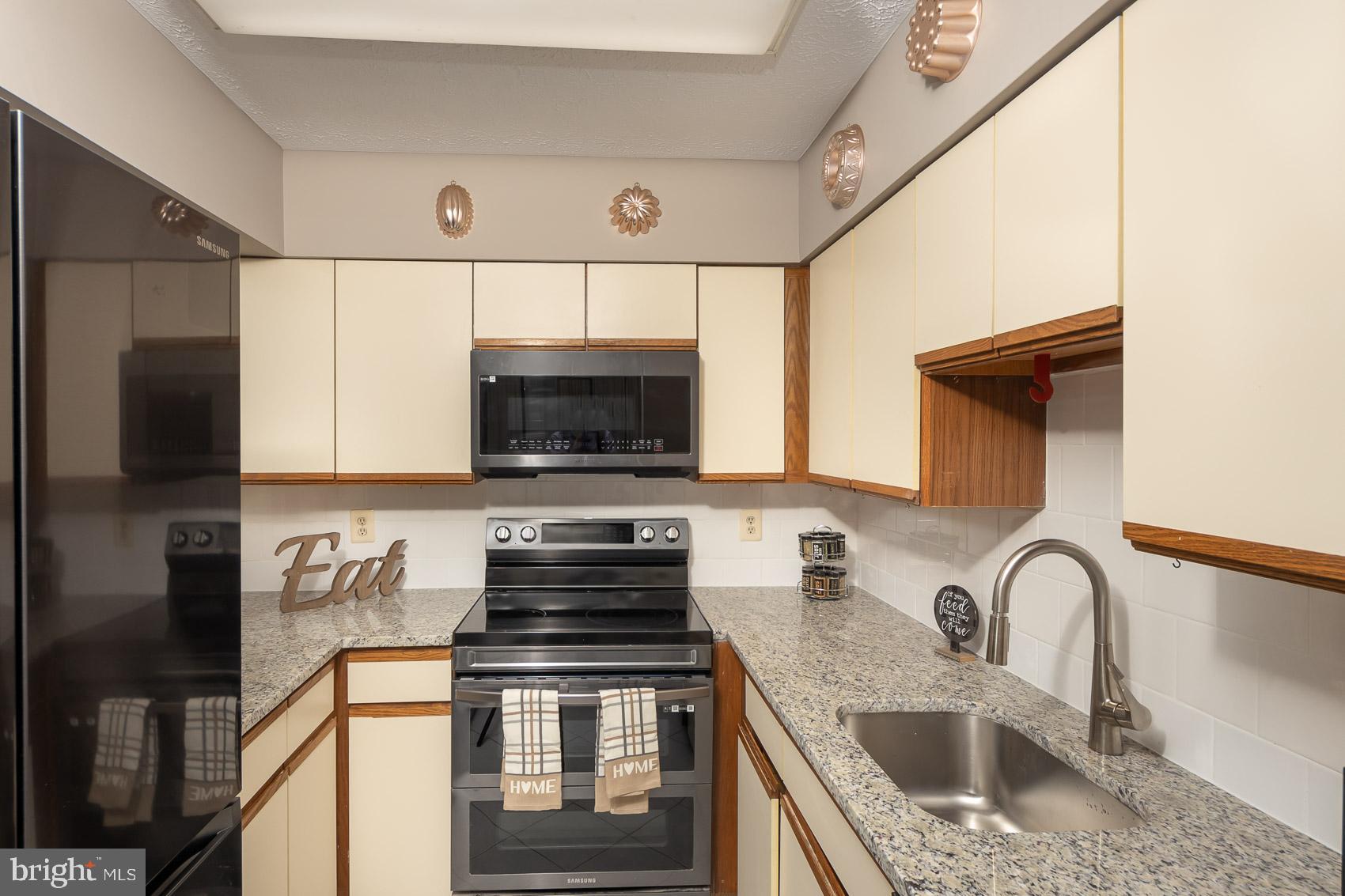 DICKINSON - Residential