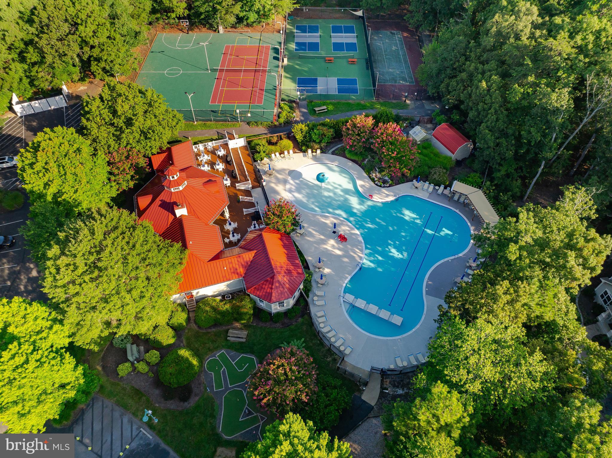 SOLOMANS LANDING CONDOMINIUMS - Residential