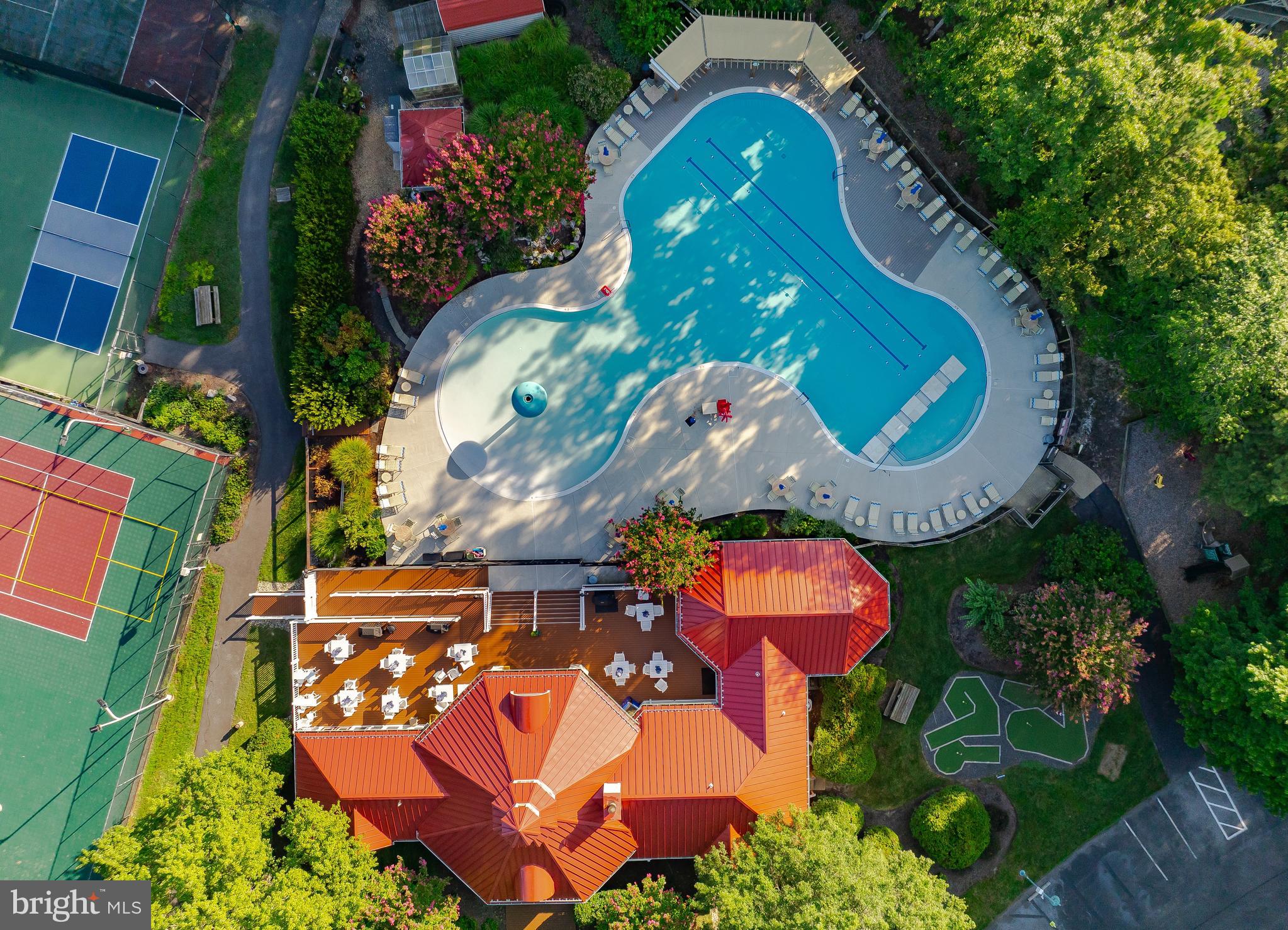 SOLOMANS LANDING CONDOMINIUMS - Residential