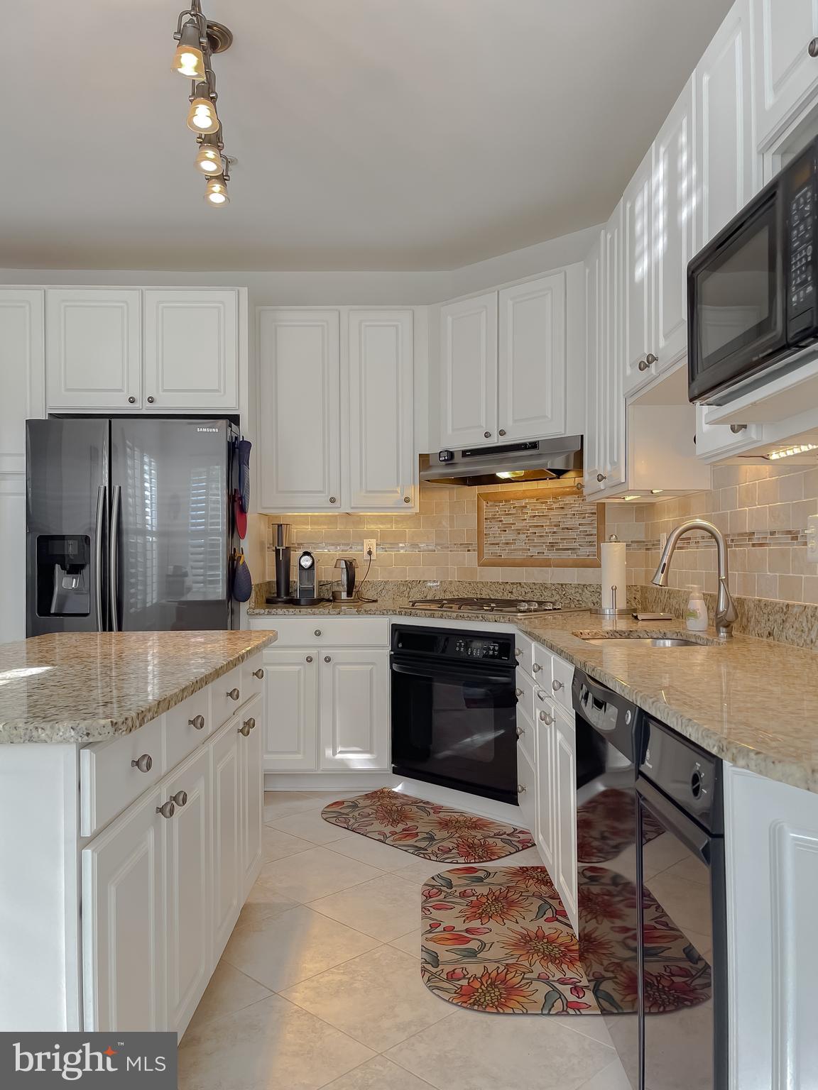 SOLOMANS LANDING CONDOMINIUMS - Residential