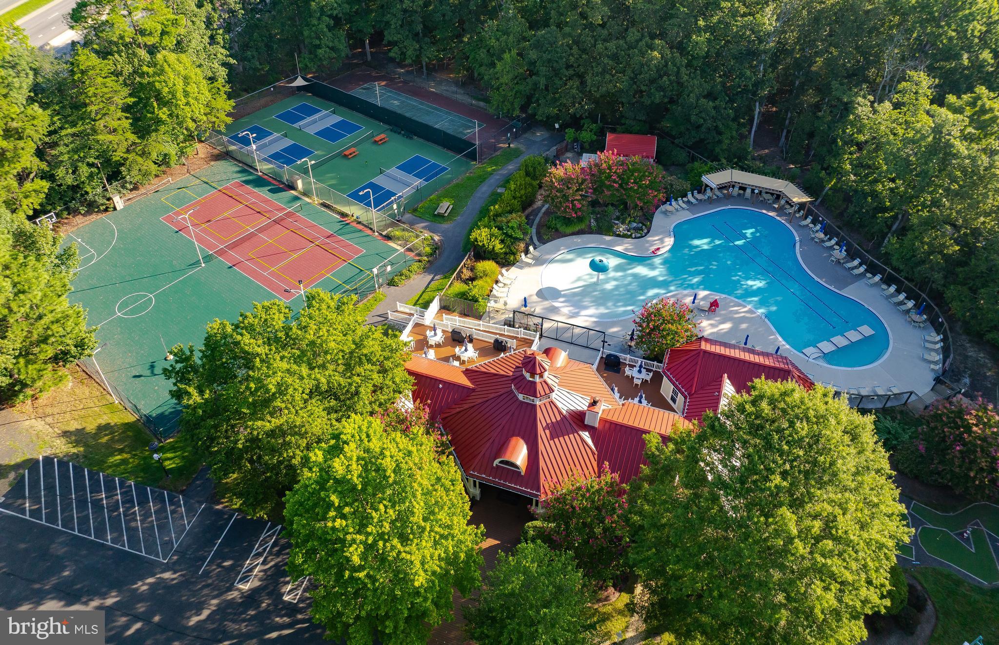 SOLOMANS LANDING CONDOMINIUMS - Residential