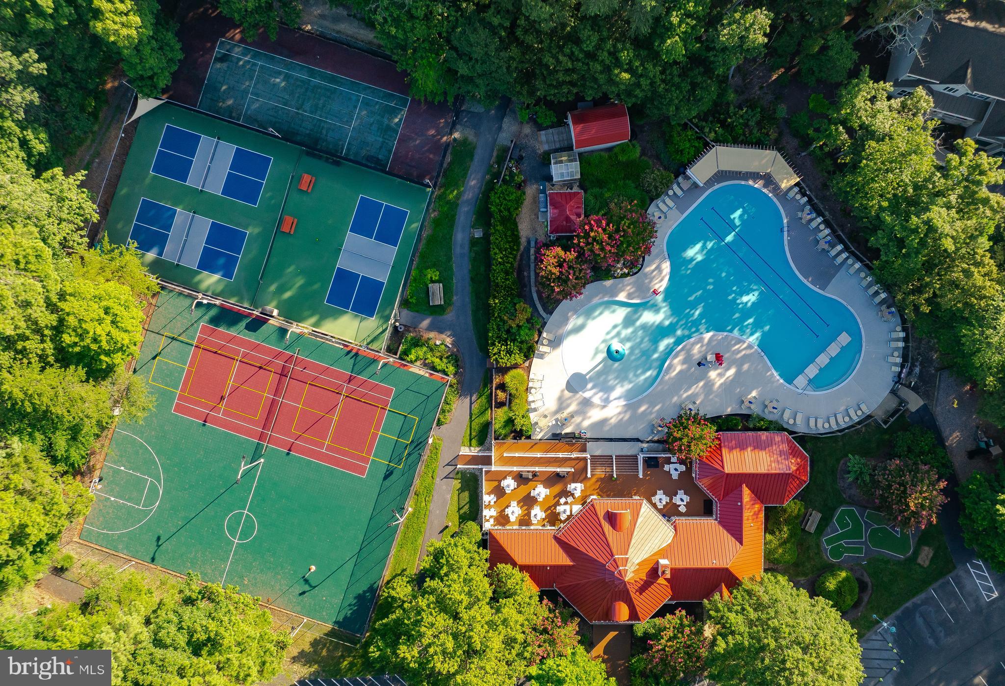 SOLOMANS LANDING CONDOMINIUMS - Residential