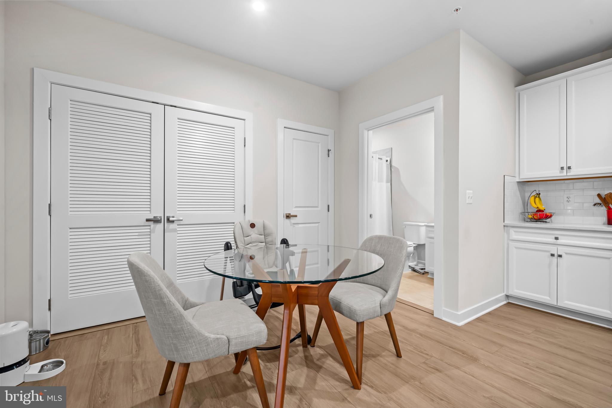 LOUDOUN VIEW CONDO FLATS - Residential