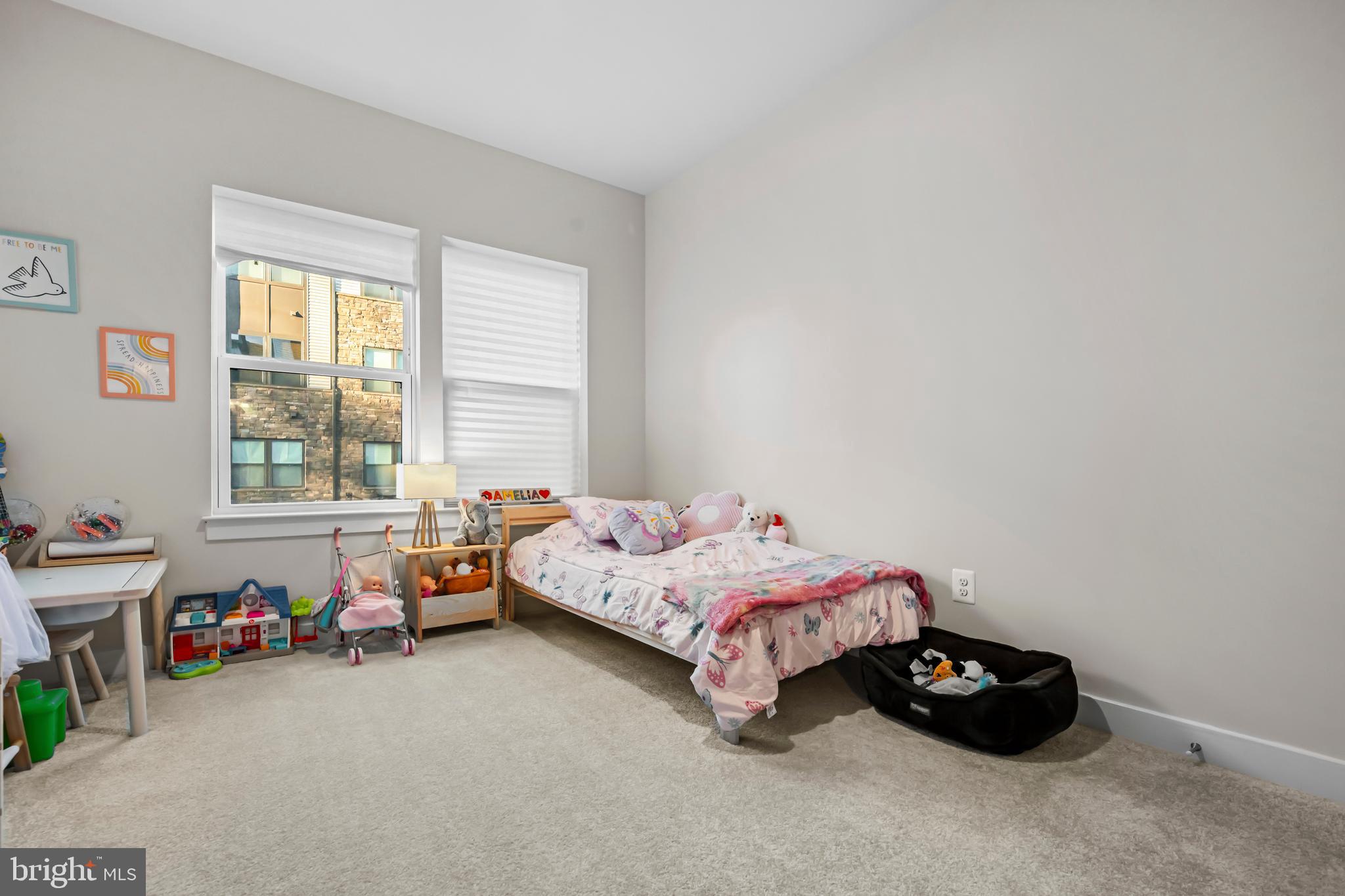 LOUDOUN VIEW CONDO FLATS - Residential