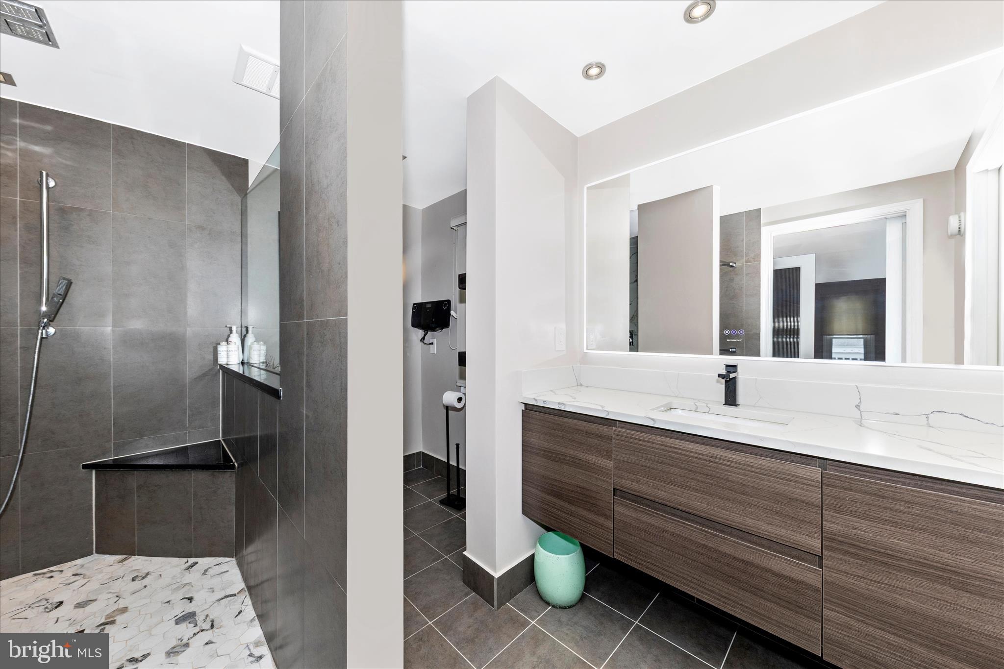 DERWOOD - Residential