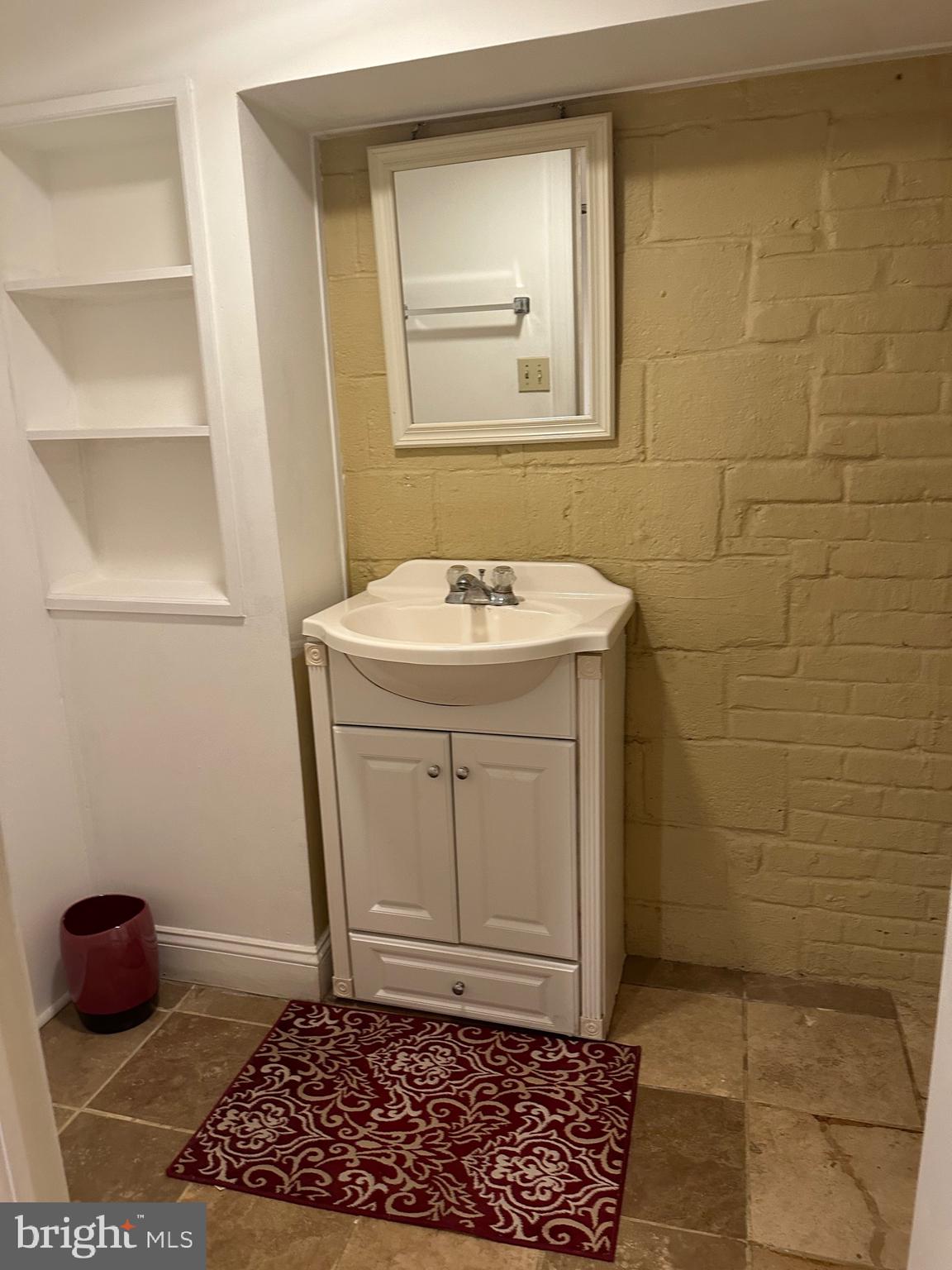 ARLINGTON - Residential Lease