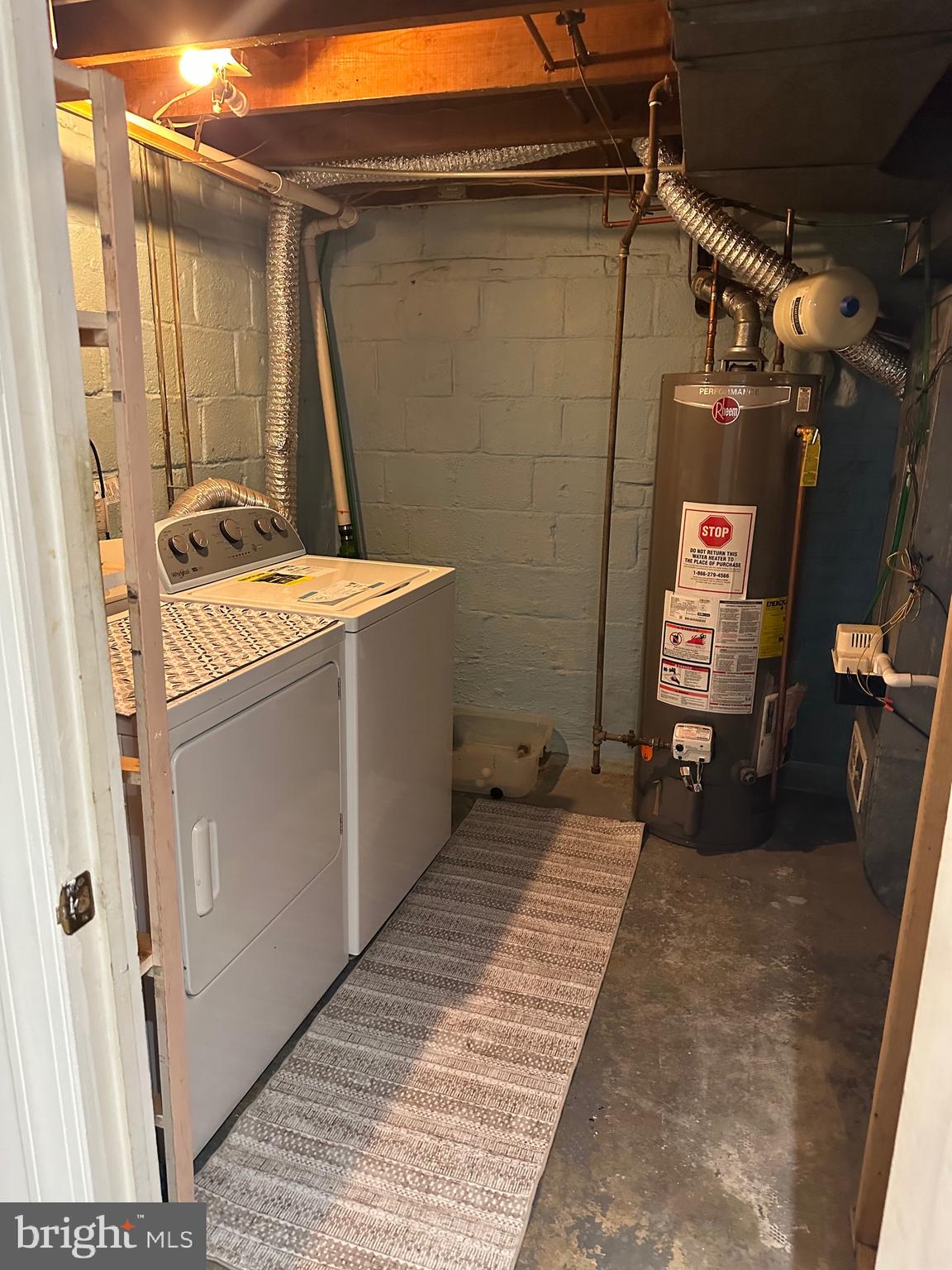 ARLINGTON - Residential Lease