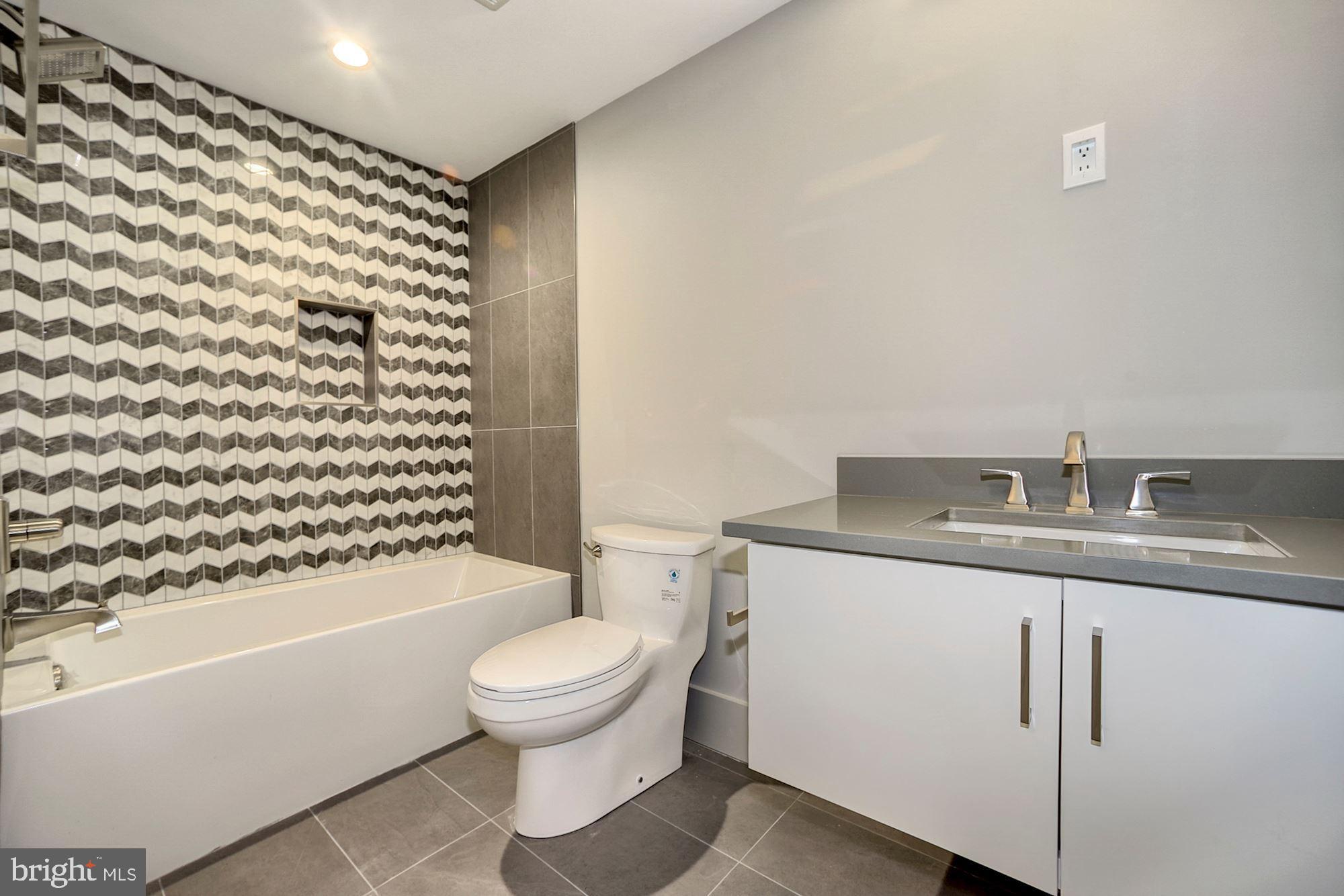 WILLIAMSBURG VILLAGE - Residential