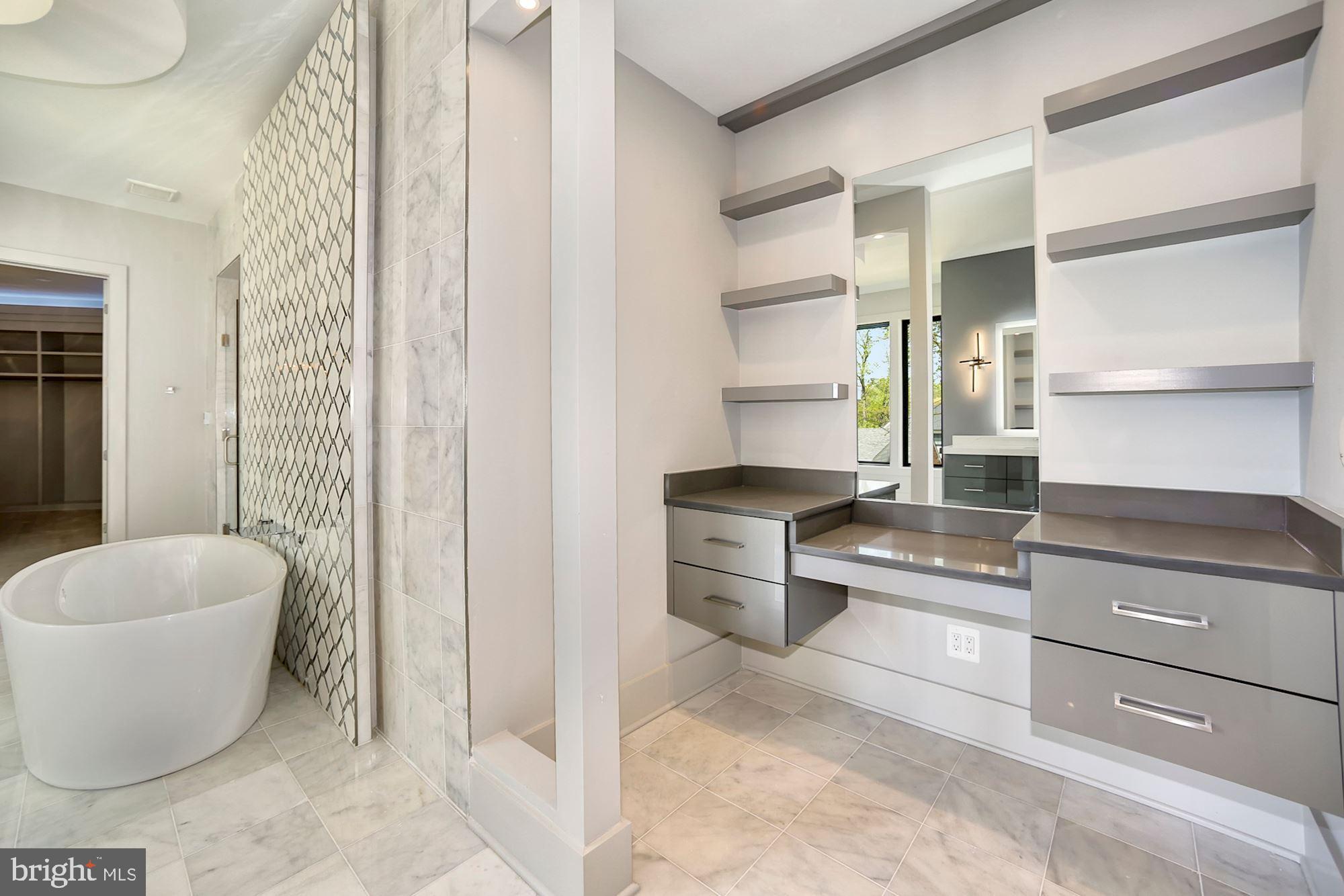 WILLIAMSBURG VILLAGE - Residential