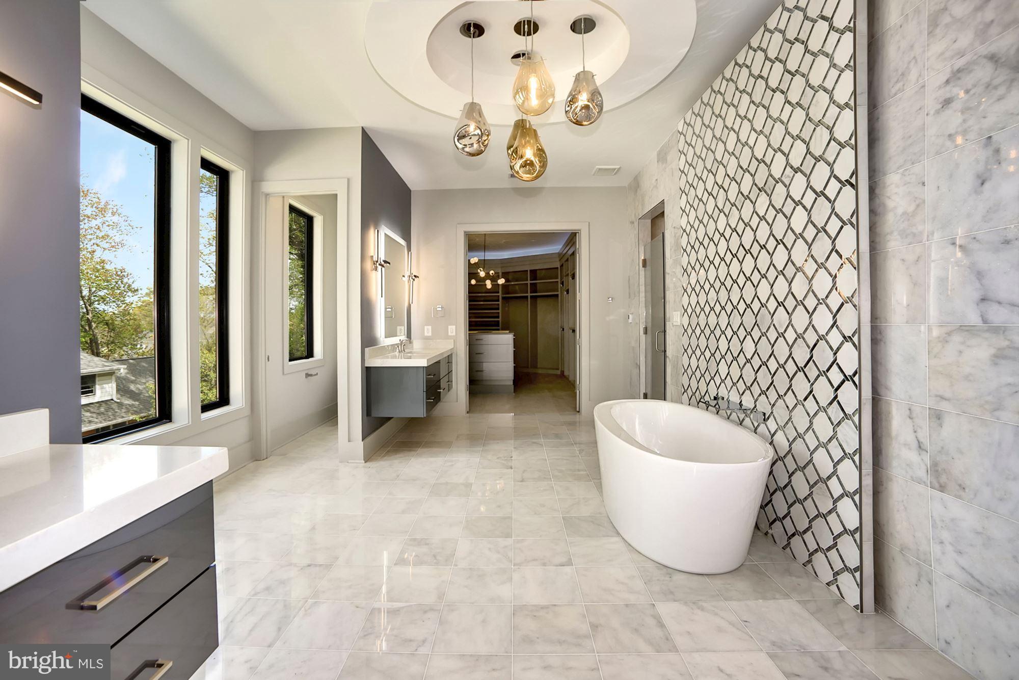 WILLIAMSBURG VILLAGE - Residential