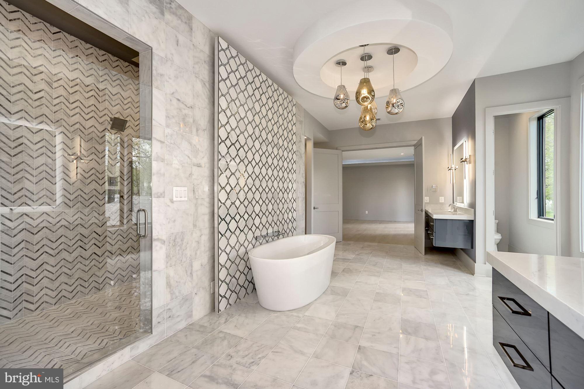 WILLIAMSBURG VILLAGE - Residential