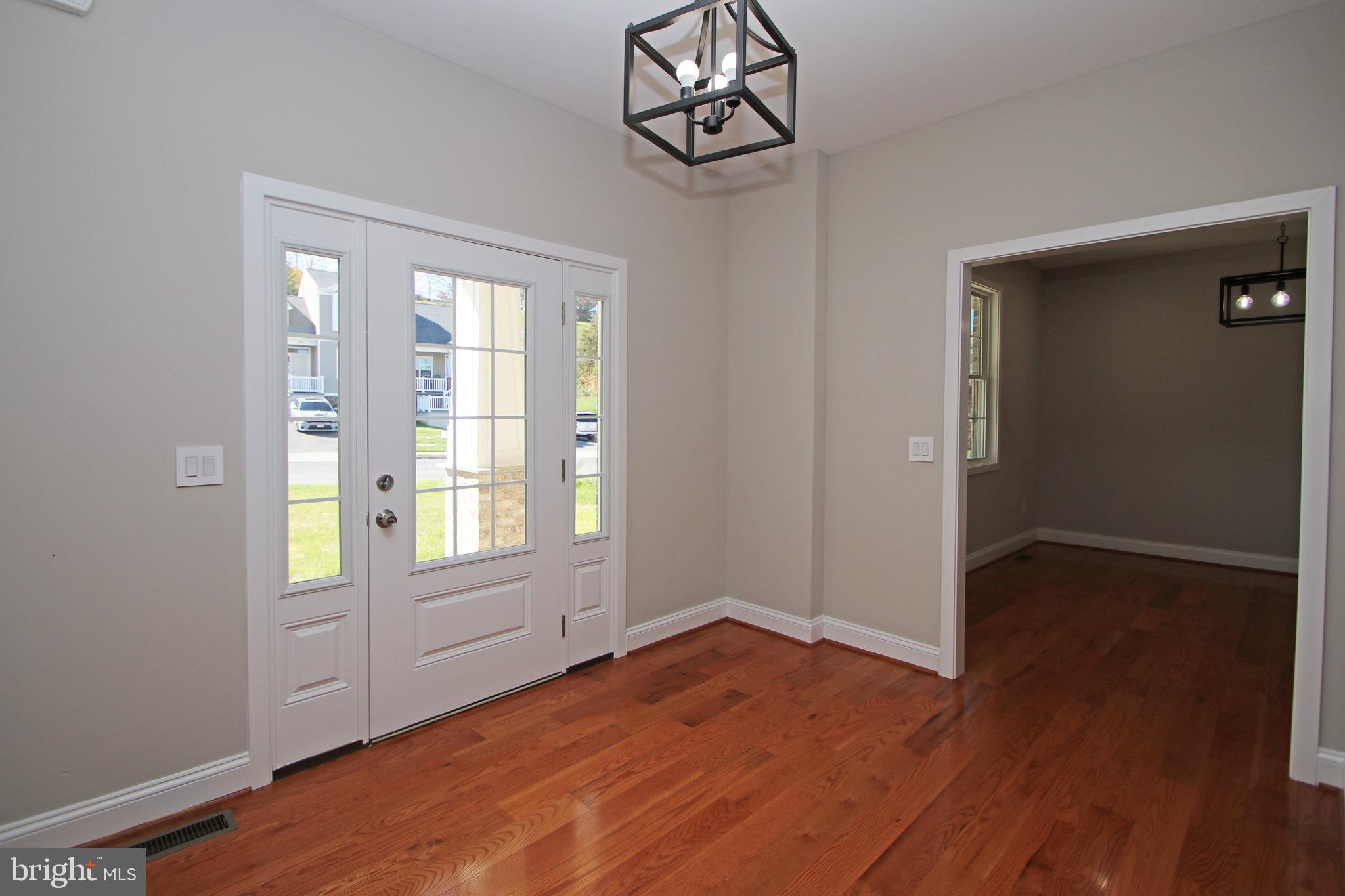 2060 WILLOW HILL DRIVE