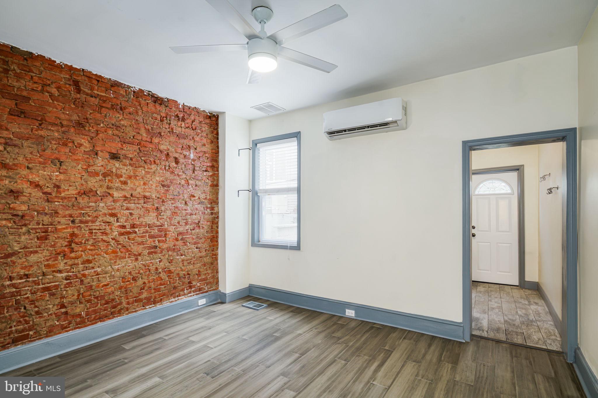 PORT RICHMOND - Residential