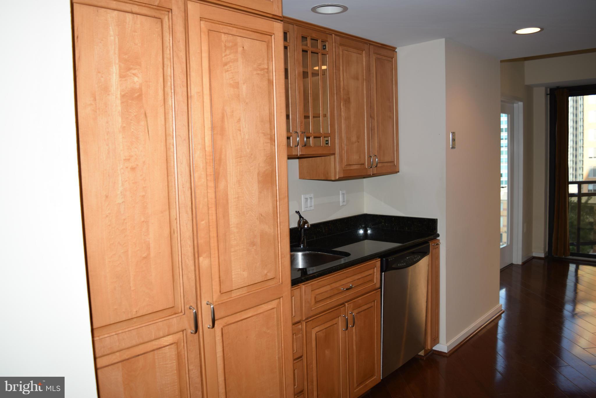 ATRIUM CONDO - Residential