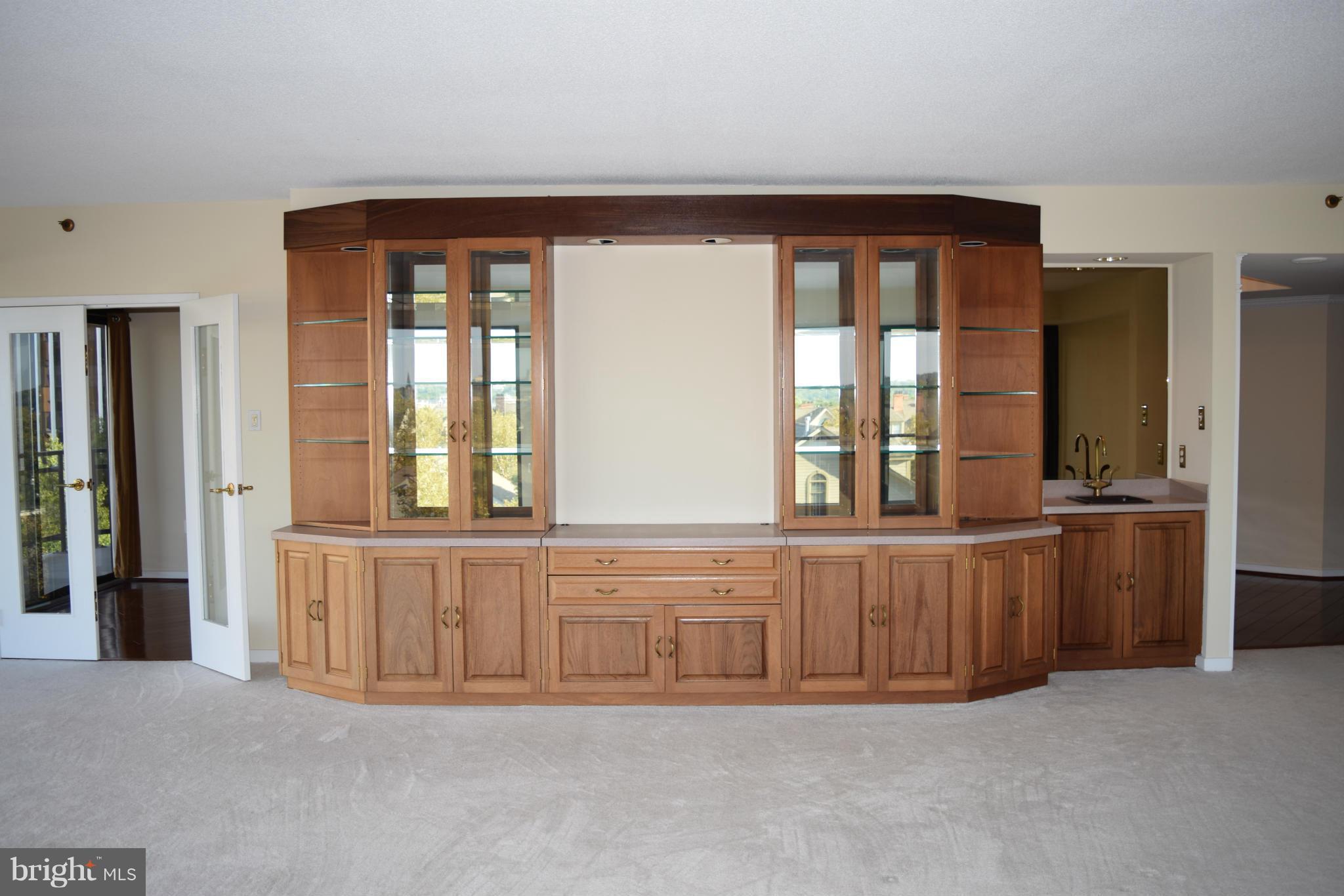 ATRIUM CONDO - Residential