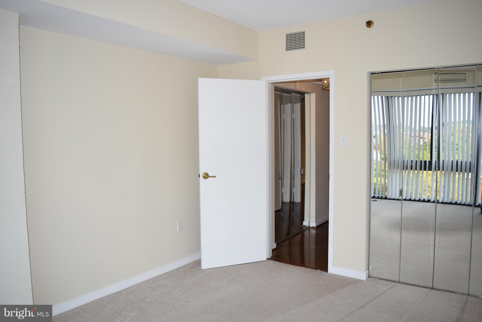 ATRIUM CONDO - Residential