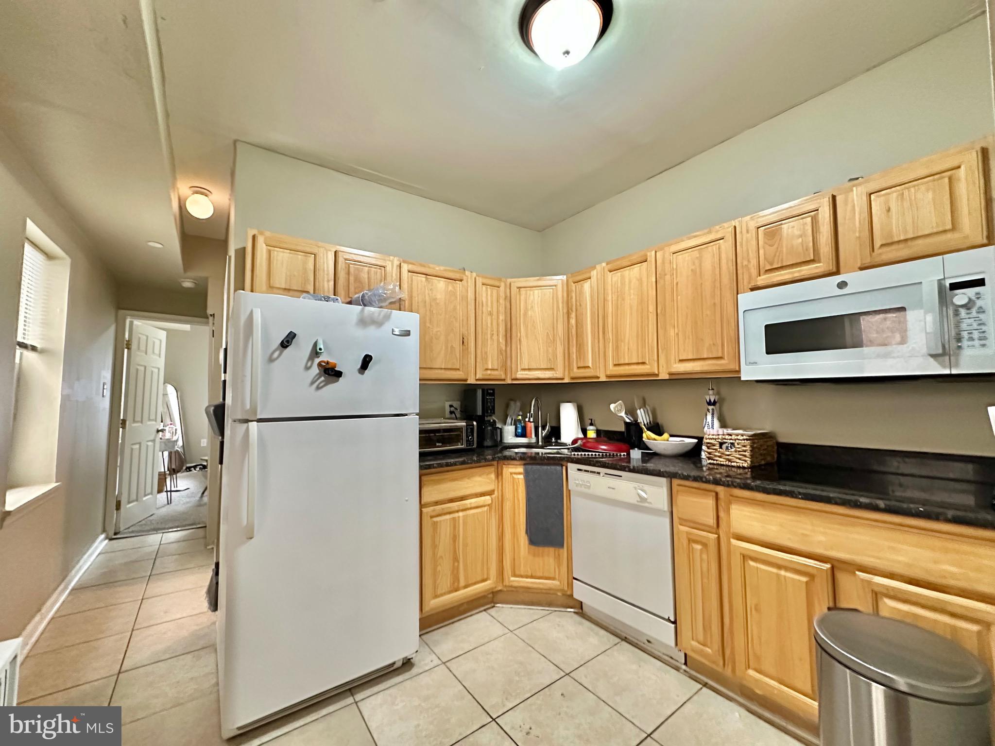 TEMPLE UNIVERSITY - Residential Lease