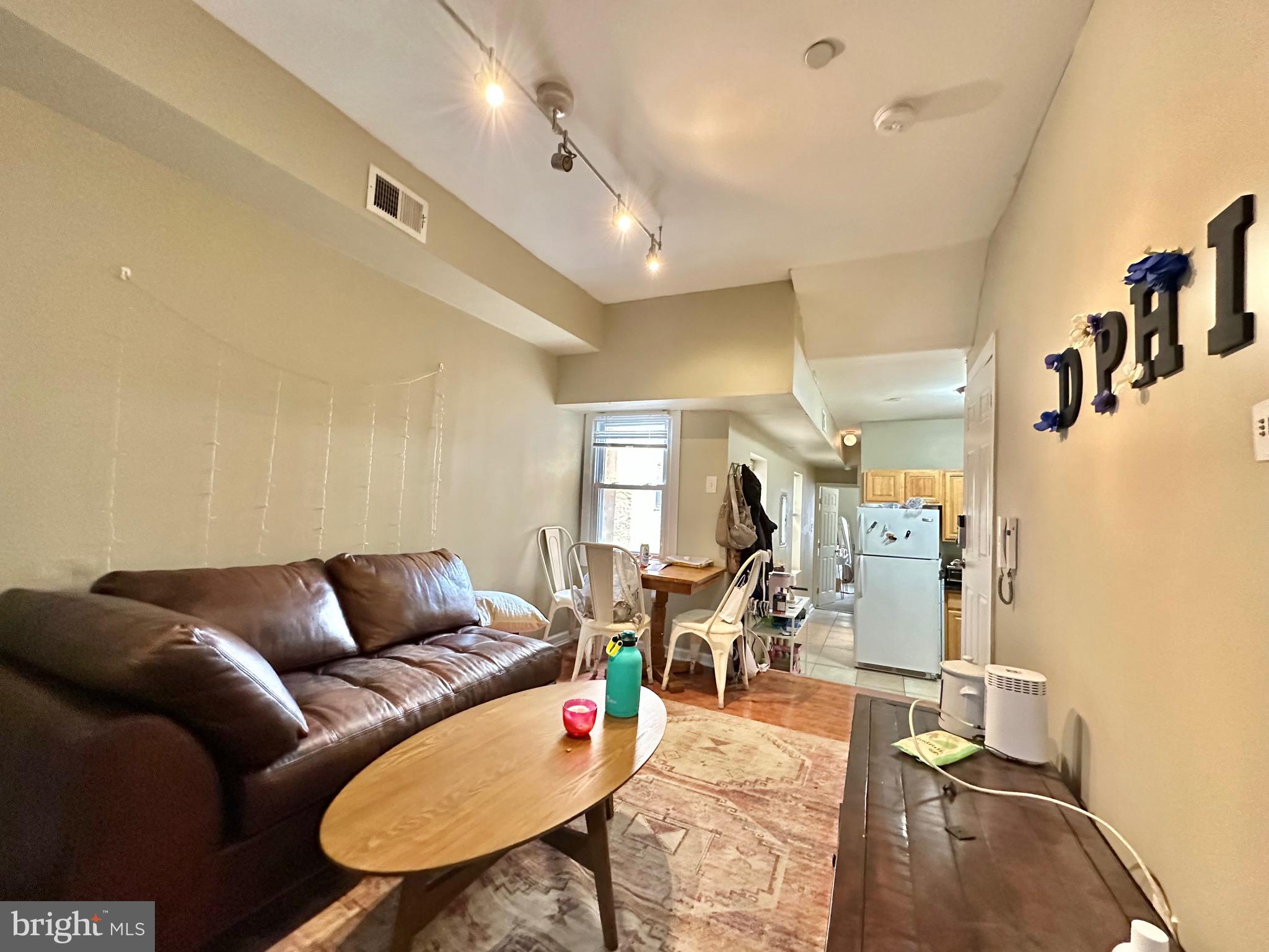 TEMPLE UNIVERSITY - Residential Lease