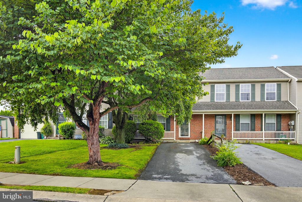 Photo of 104 Chelmsford Drive, MARIETTA, PA 17547 (MLS # PALA2073158)