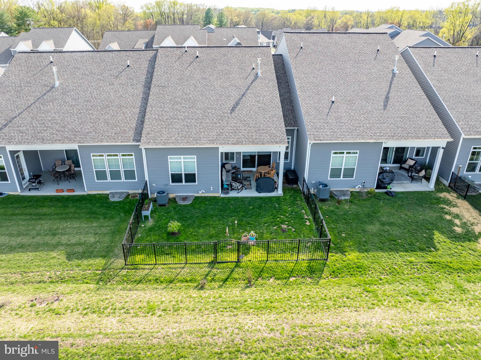 MONARCH GLEN - Residential