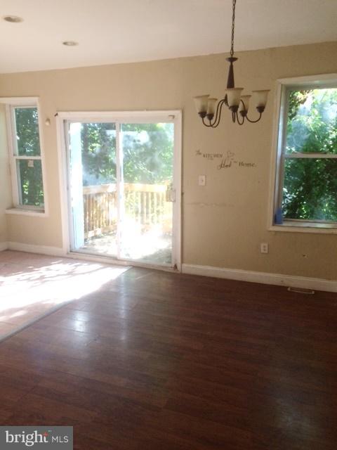 PARK CIRCLE - Residential