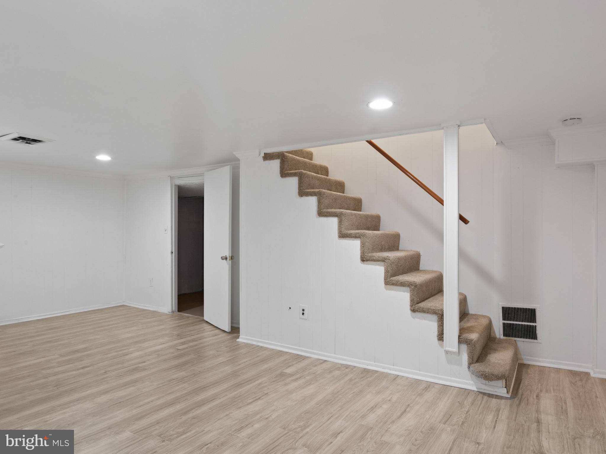 HILLCREST HEIGHTS - Residential