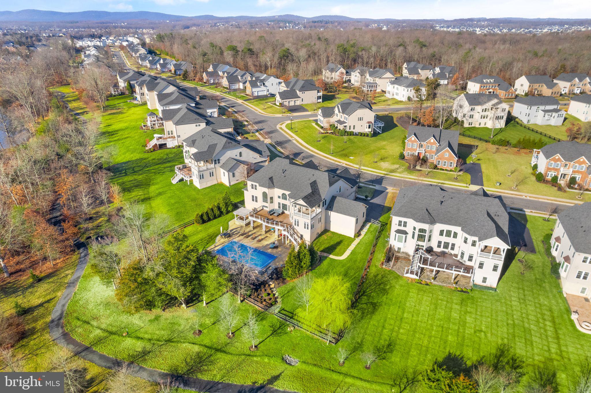 MEADOWS 2 - Residential