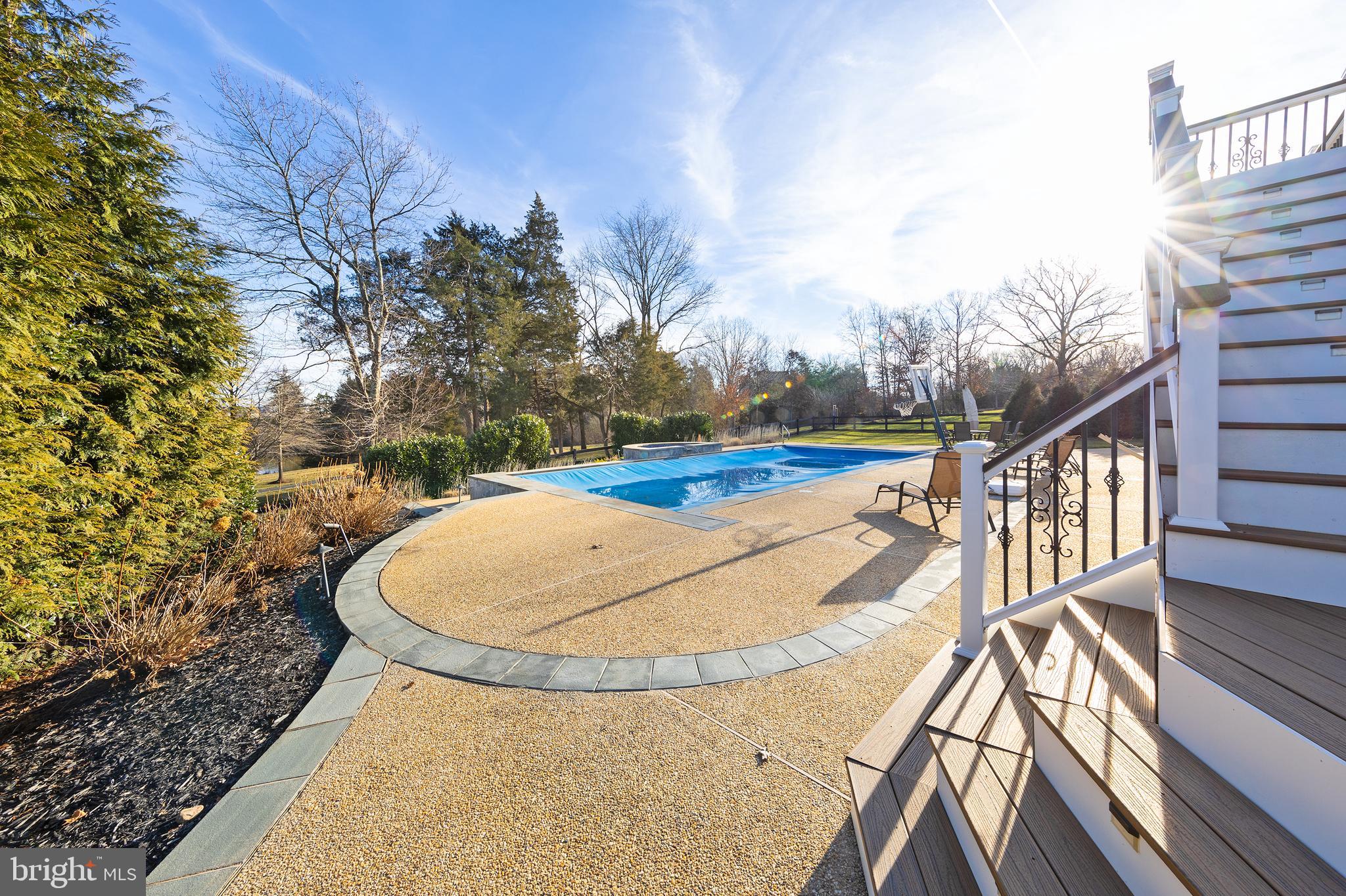 MEADOWS 2 - Residential