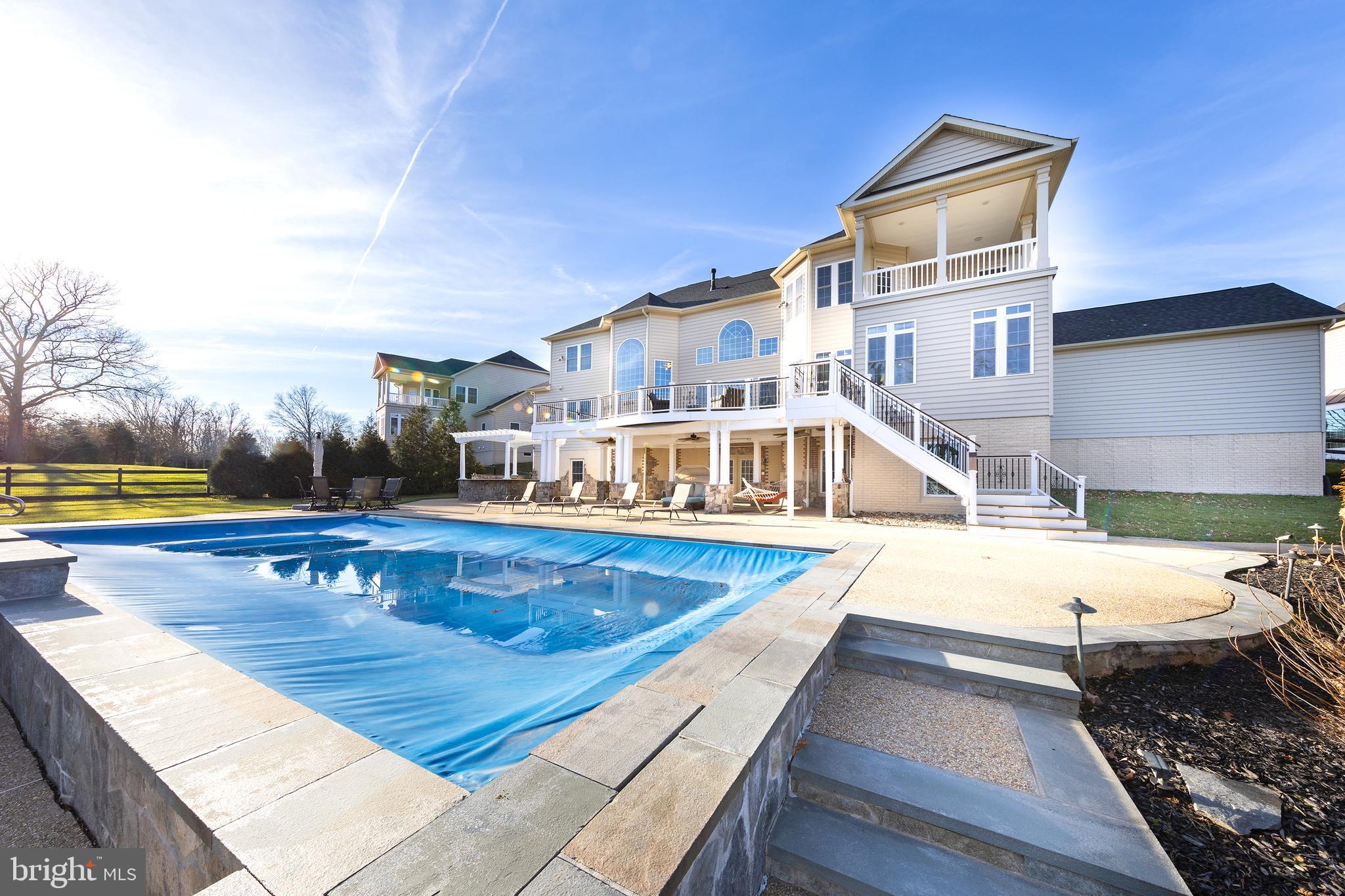 MEADOWS 2 - Residential