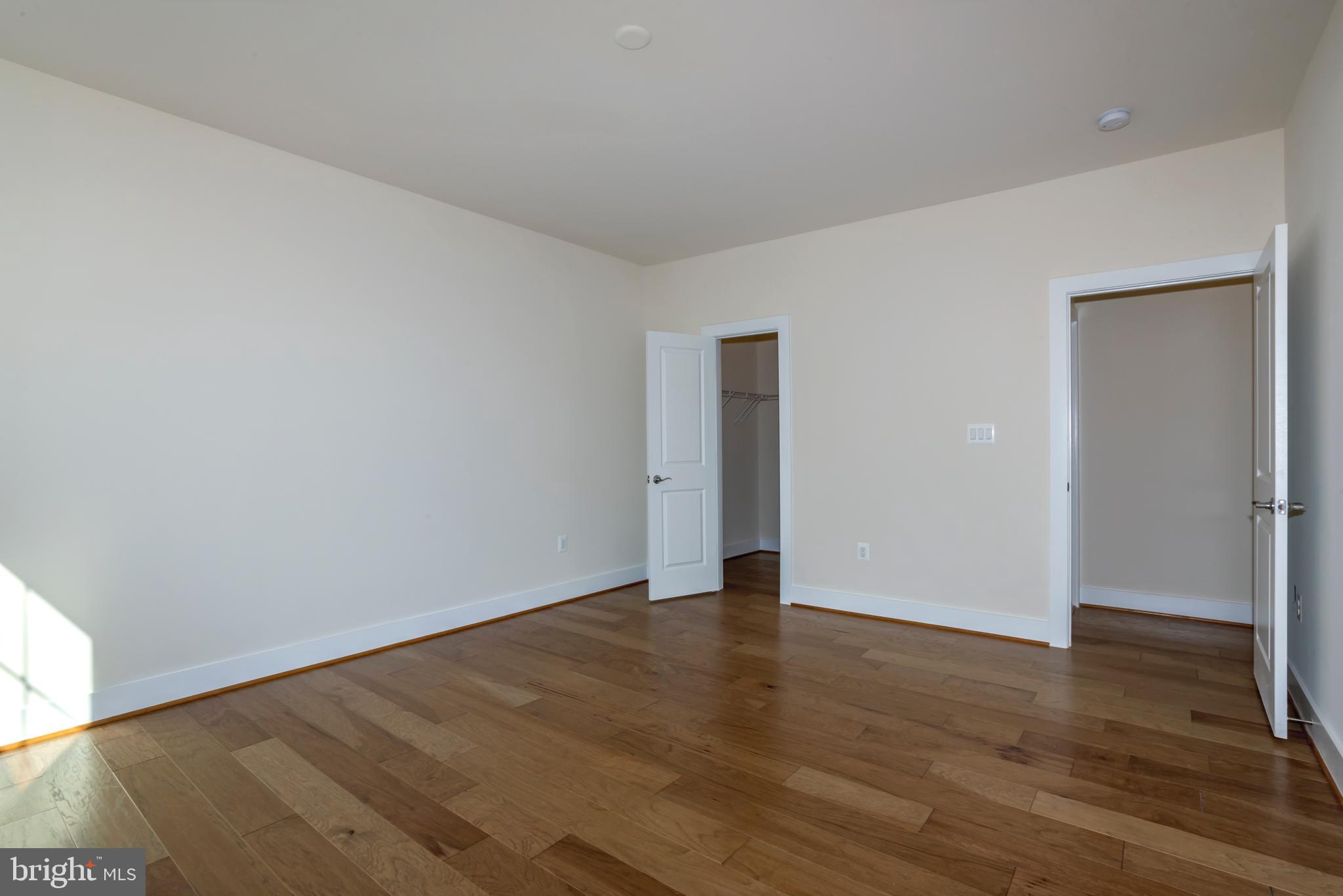 SOUTHERN OAKS - Residential