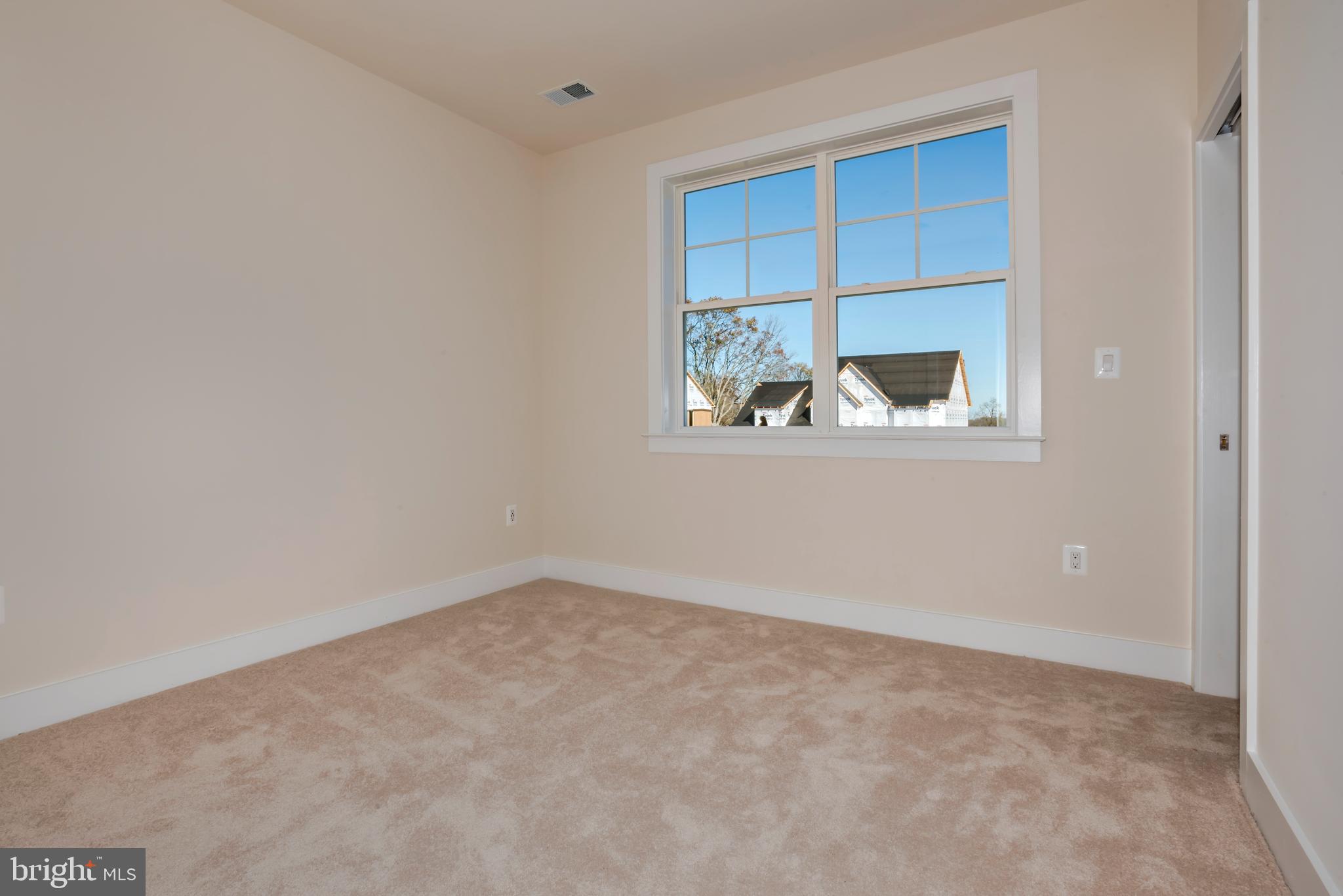 SOUTHERN OAKS - Residential