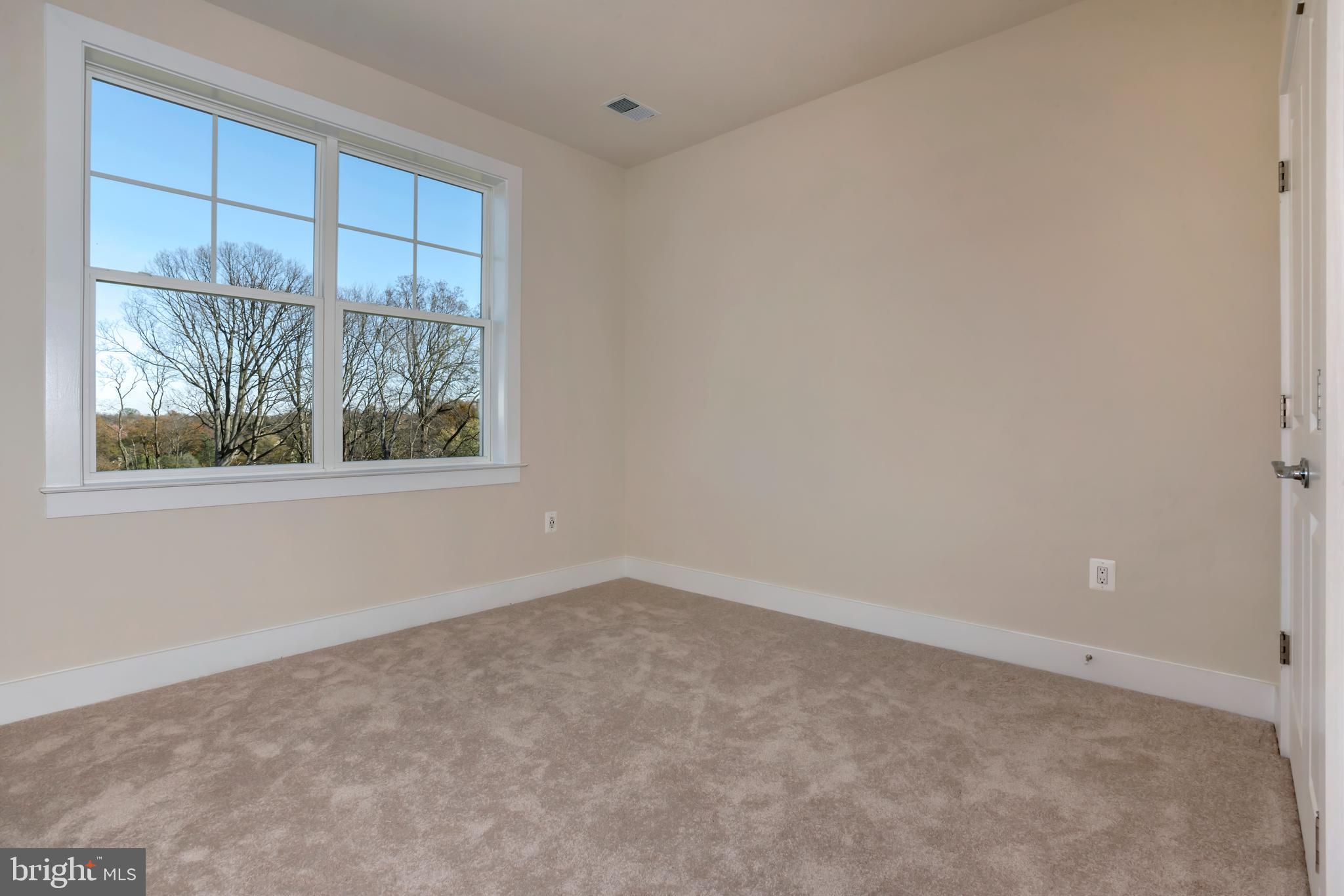 SOUTHERN OAKS - Residential