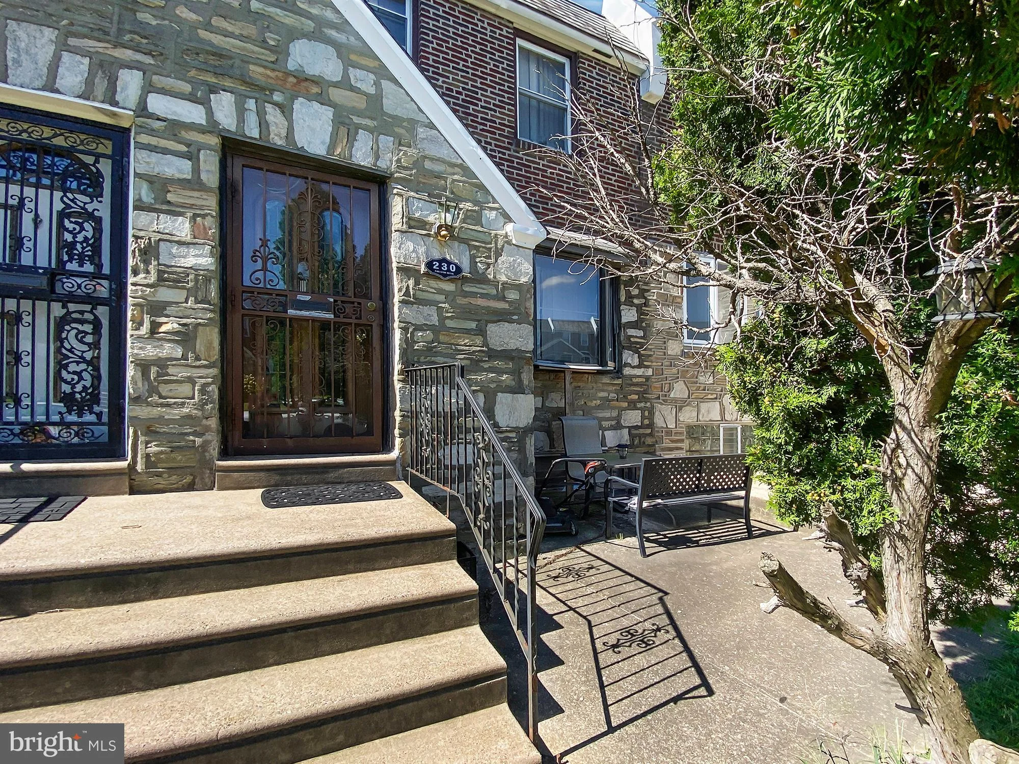 230 E Fariston Drive
