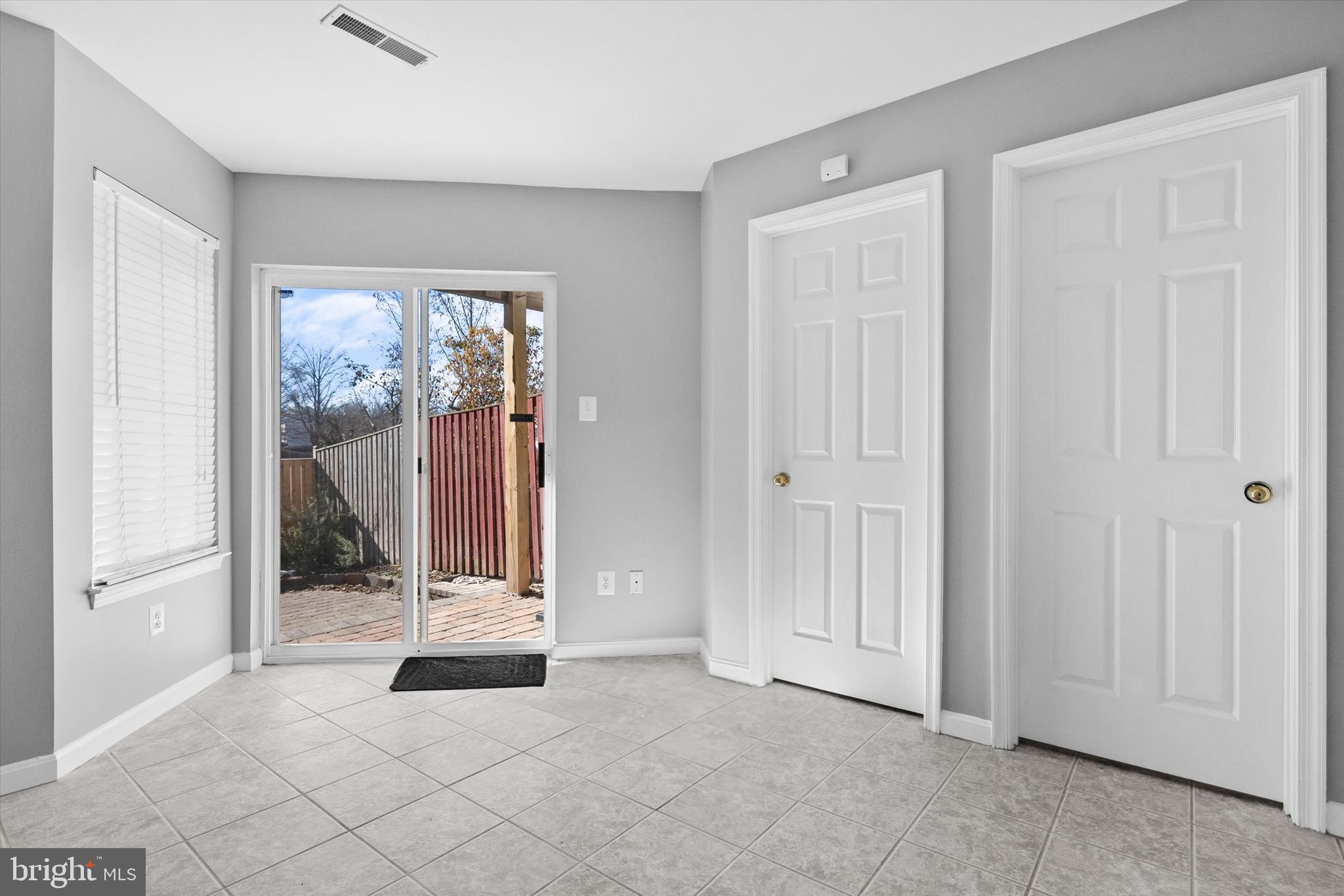 TRAILSIDE - Residential Lease