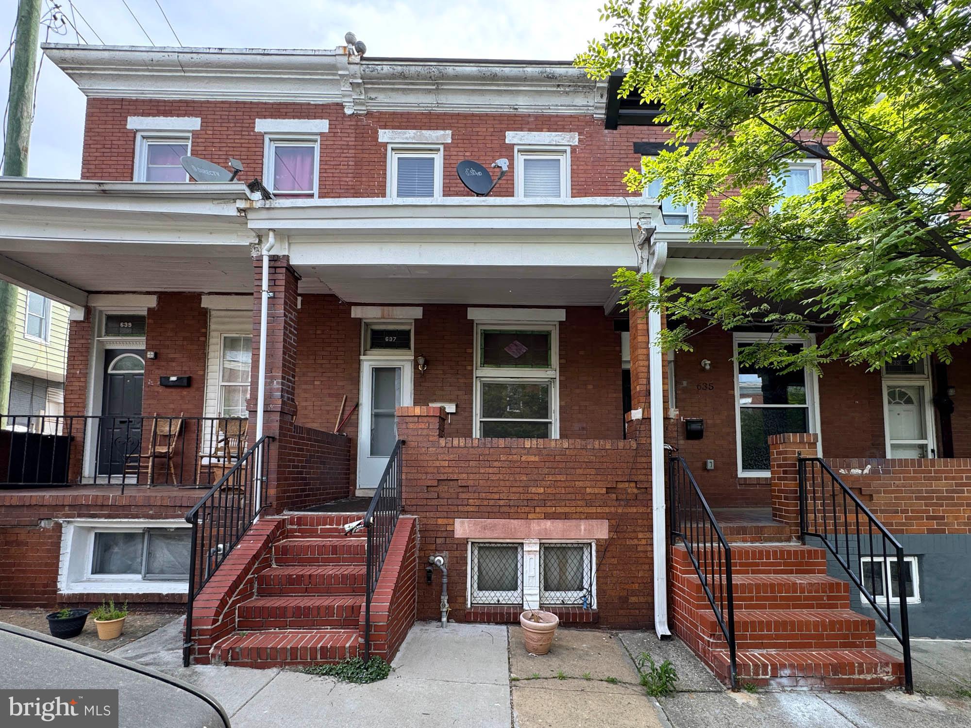 637 N. Robinson Street is located in the Ellwood Park/ Monument Park neighborhood of East Baltimore City. Surrounding neighborhoods include McElderry Park, Madison Eastend, and Patterson Park Neighborhood. The home is located in the bustling area of East Baltimore, stabilized by the presence of world renowned Johns Hopkins Hospital. The home is close to the shops, restaurants and community services on Monument Street, one block north. The home is located near Frank C. Bocek Park, a local city park that offers basketball courts, sports fields and a playground. Commuters within the area can take advantage of Orleans Street to the south for east/west travel and Broadway to the west for north/south travel. Various bus routes and a metro line are all within a 15 minute walk. Major employers in the area include Johns Hopkins Hospital, Mid-Atlantic Baking Company and Ferguson Plumbing Supply.