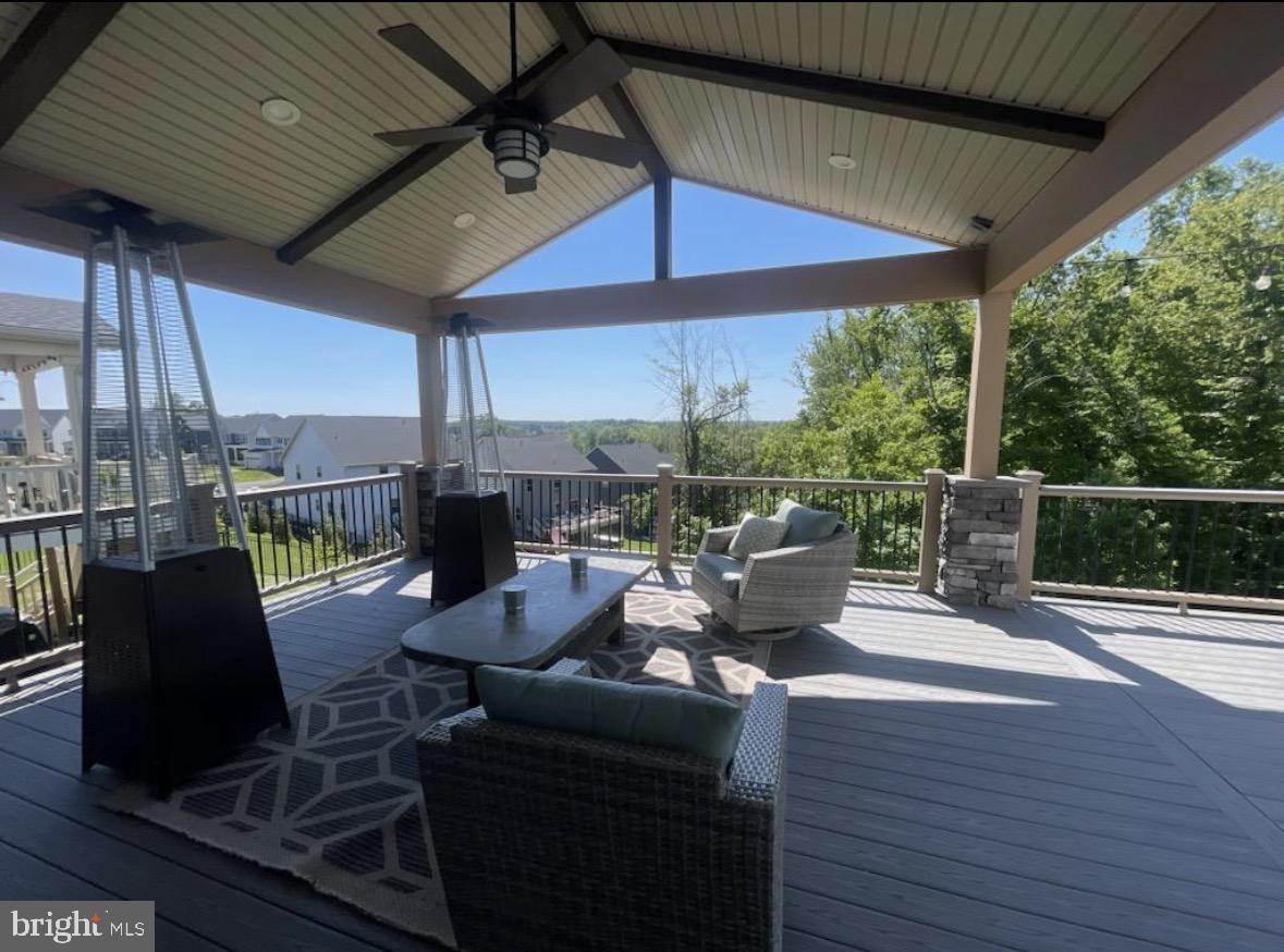 LAKE LINGANORE EAGLEHEAD - Residential