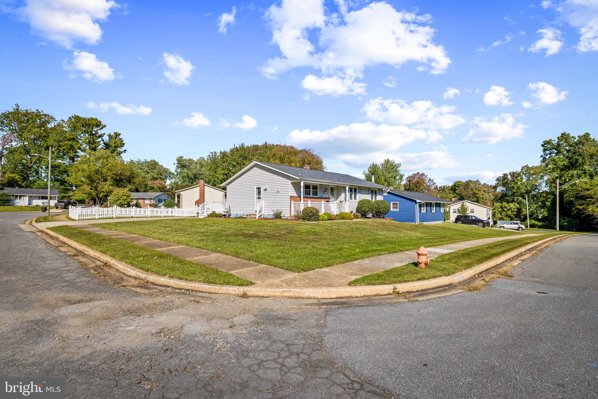 216 MYSTICWOOD ROAD